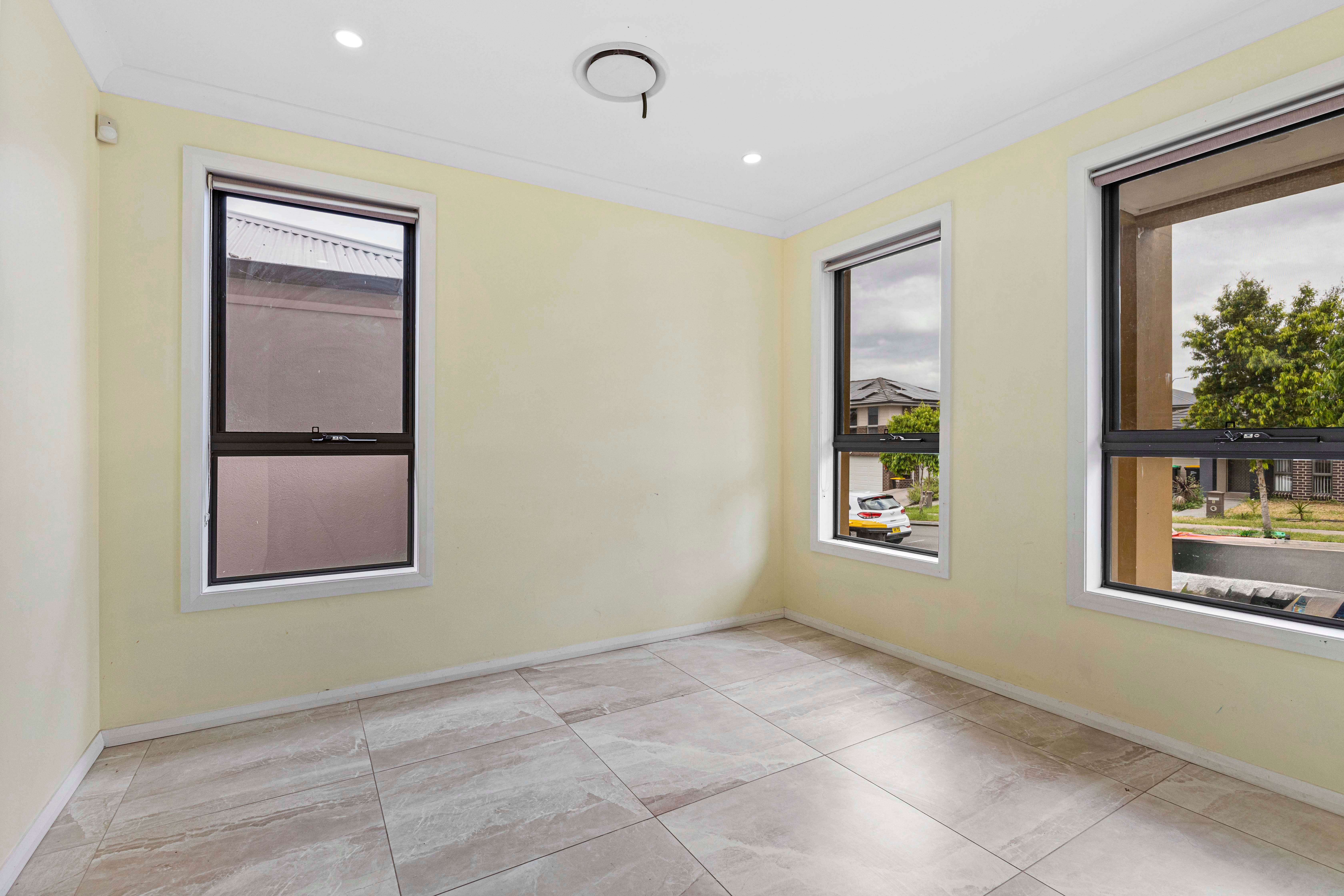 6 Alumuna Circuit, JORDAN SPRINGS, NSW 2747