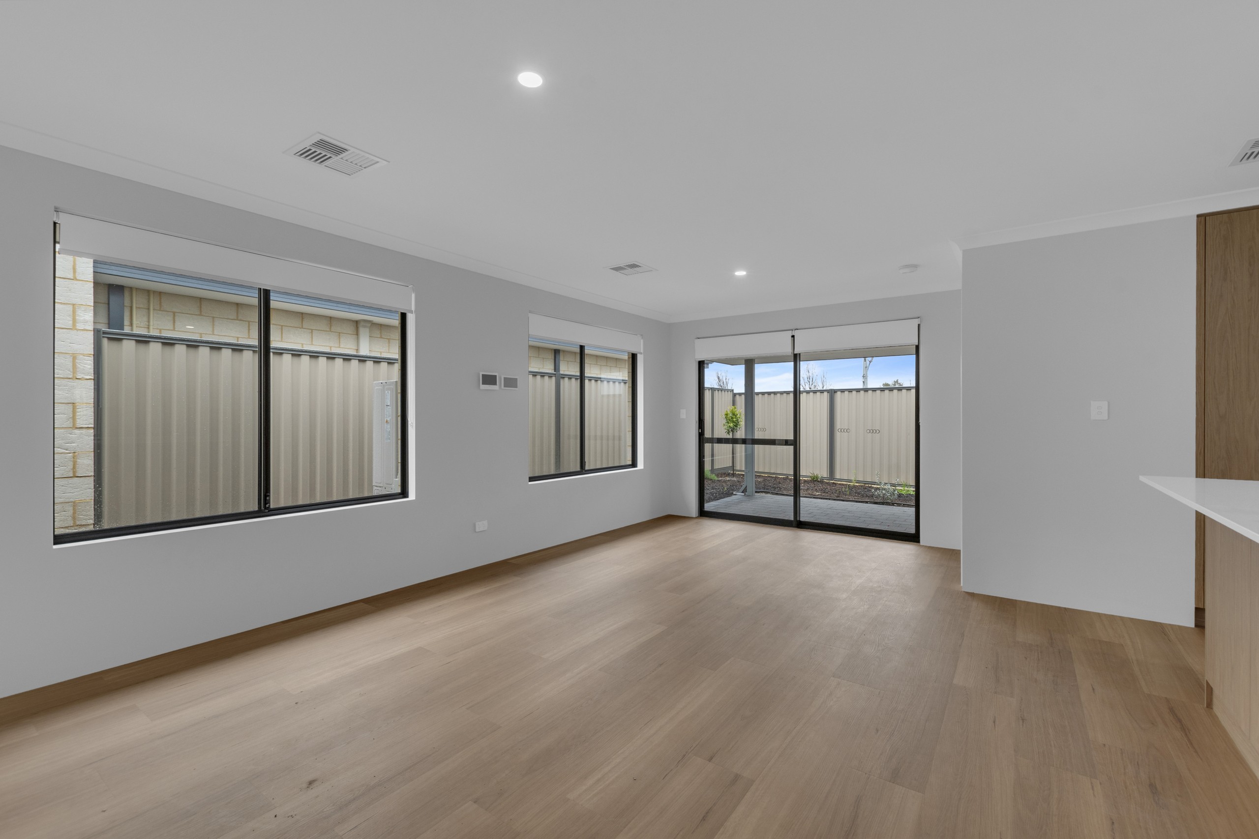 14/11 Piara Drive, Piara Waters, WA 6112