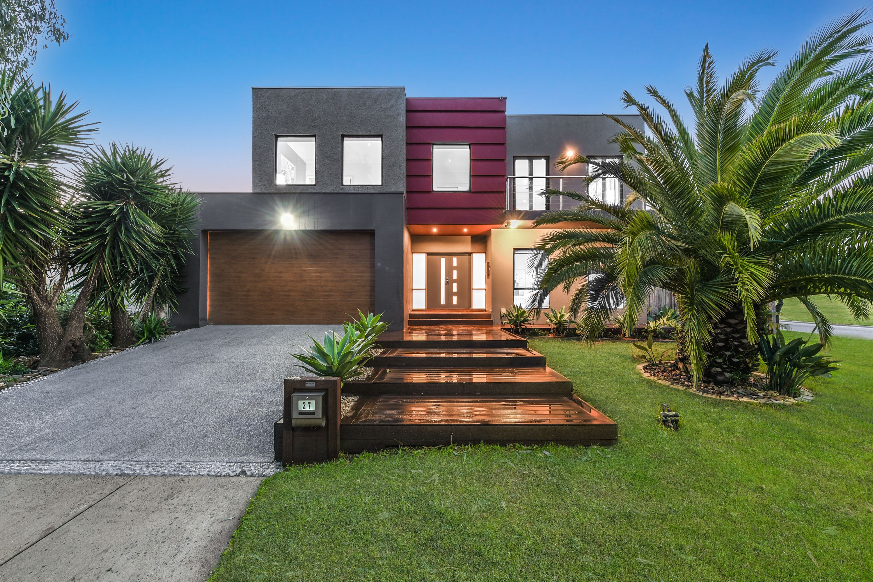 27 Lake King Circle, Waterways VIC 3195