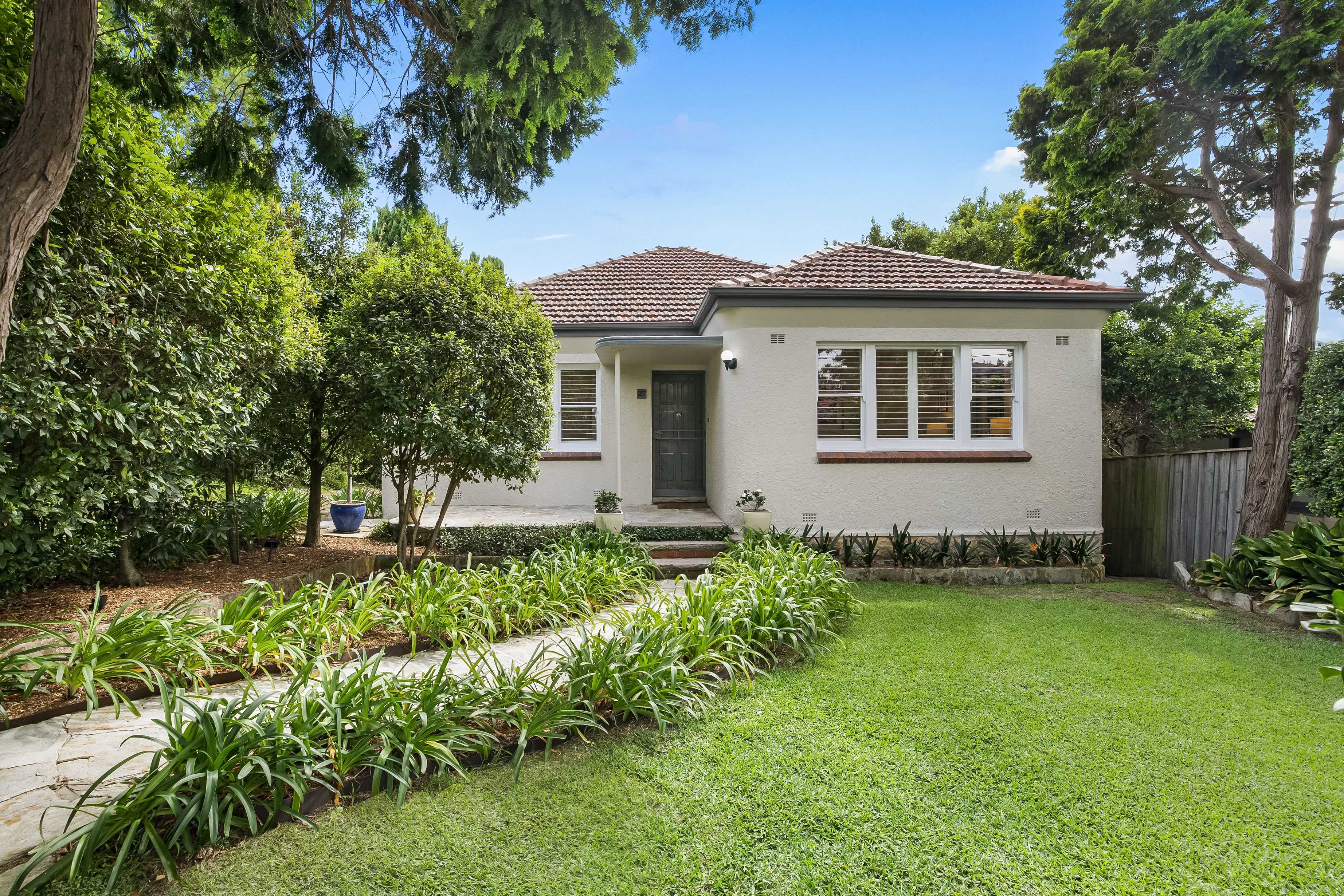 27 Victoria Avenue, Middle Cove, NSW 2068 Sold House Ray White Lower North Shore Group