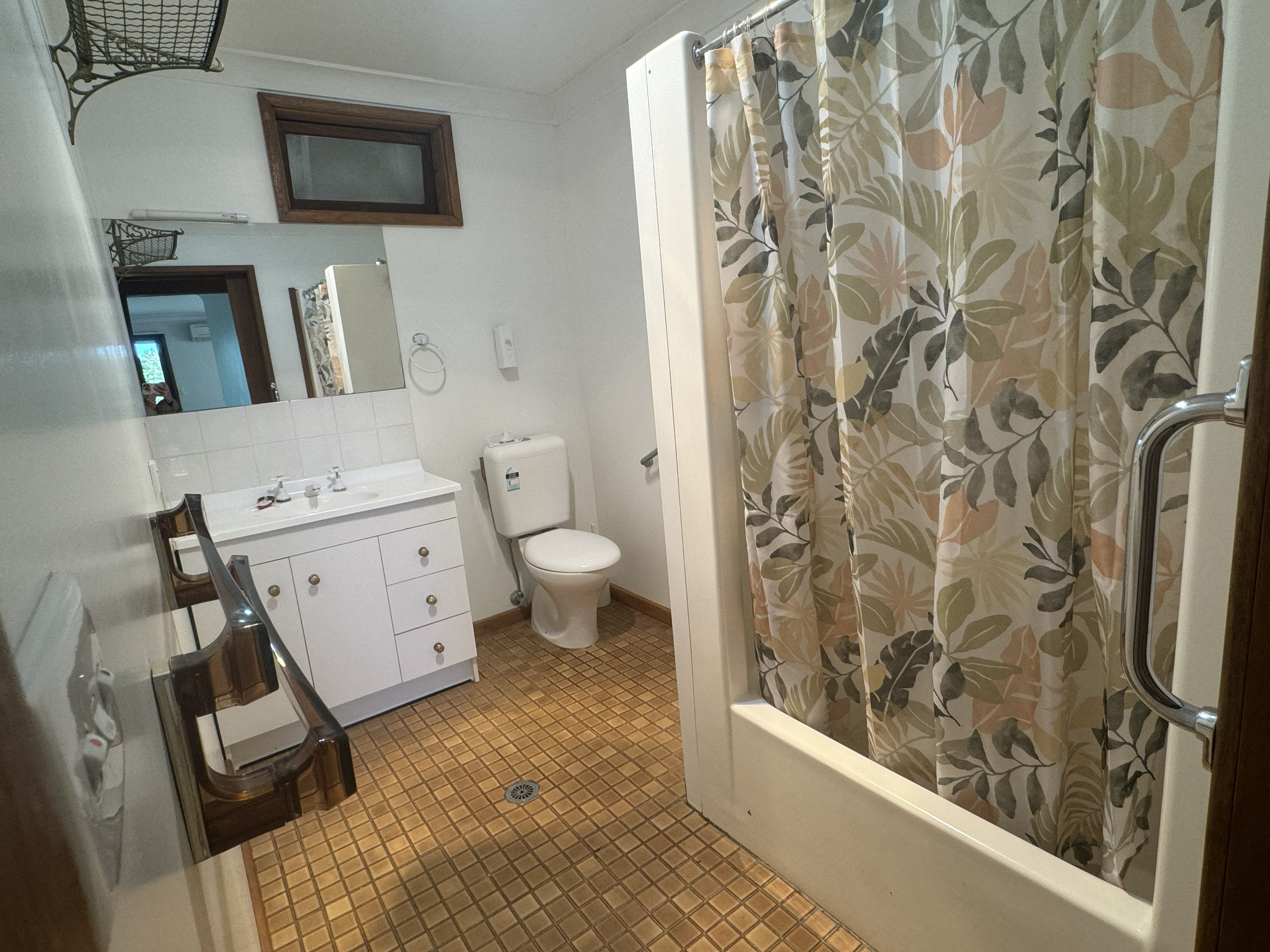 198 Bannister Lane — photo 5 of 7