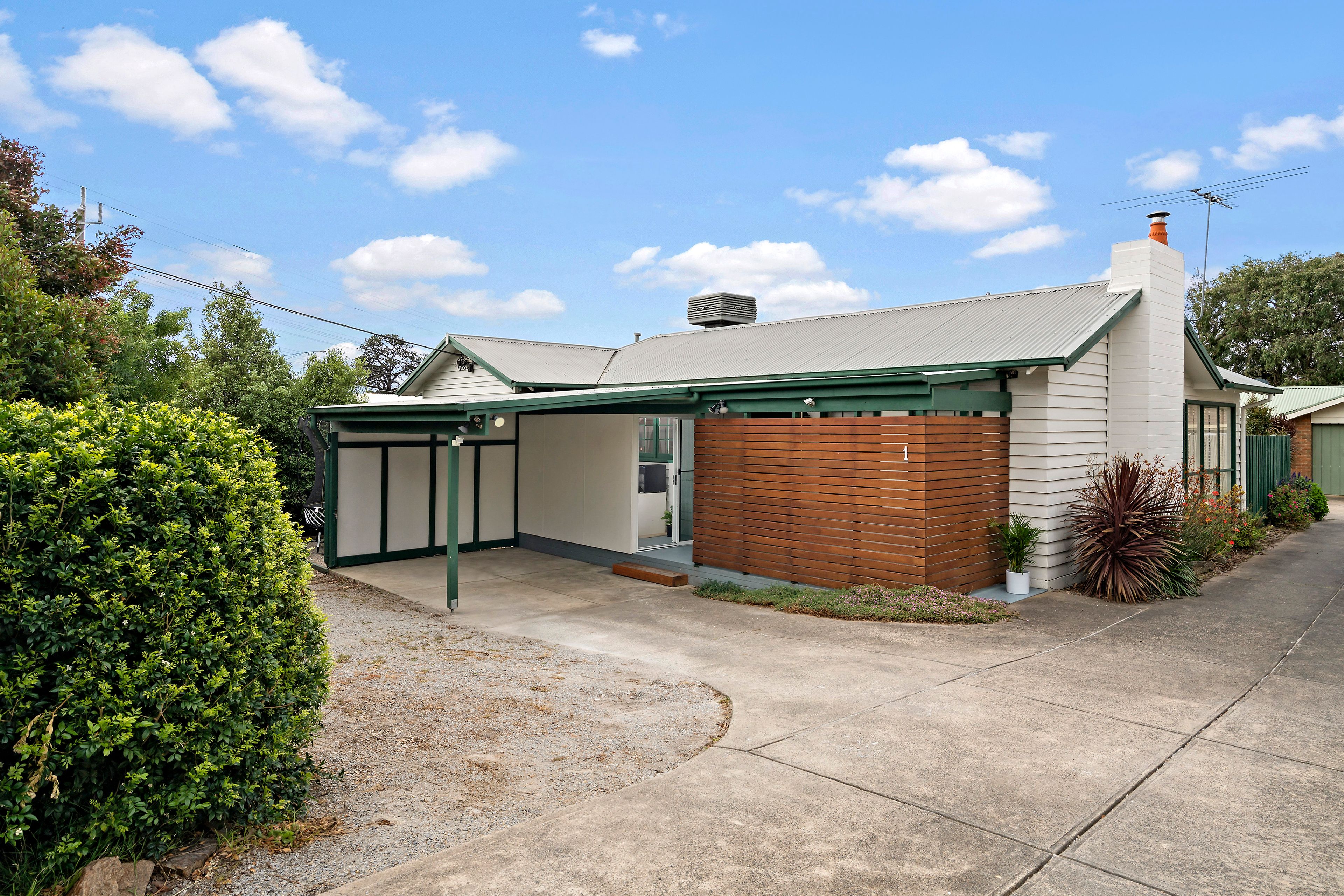 1 Heatherhill Road, Frankston VIC 3199