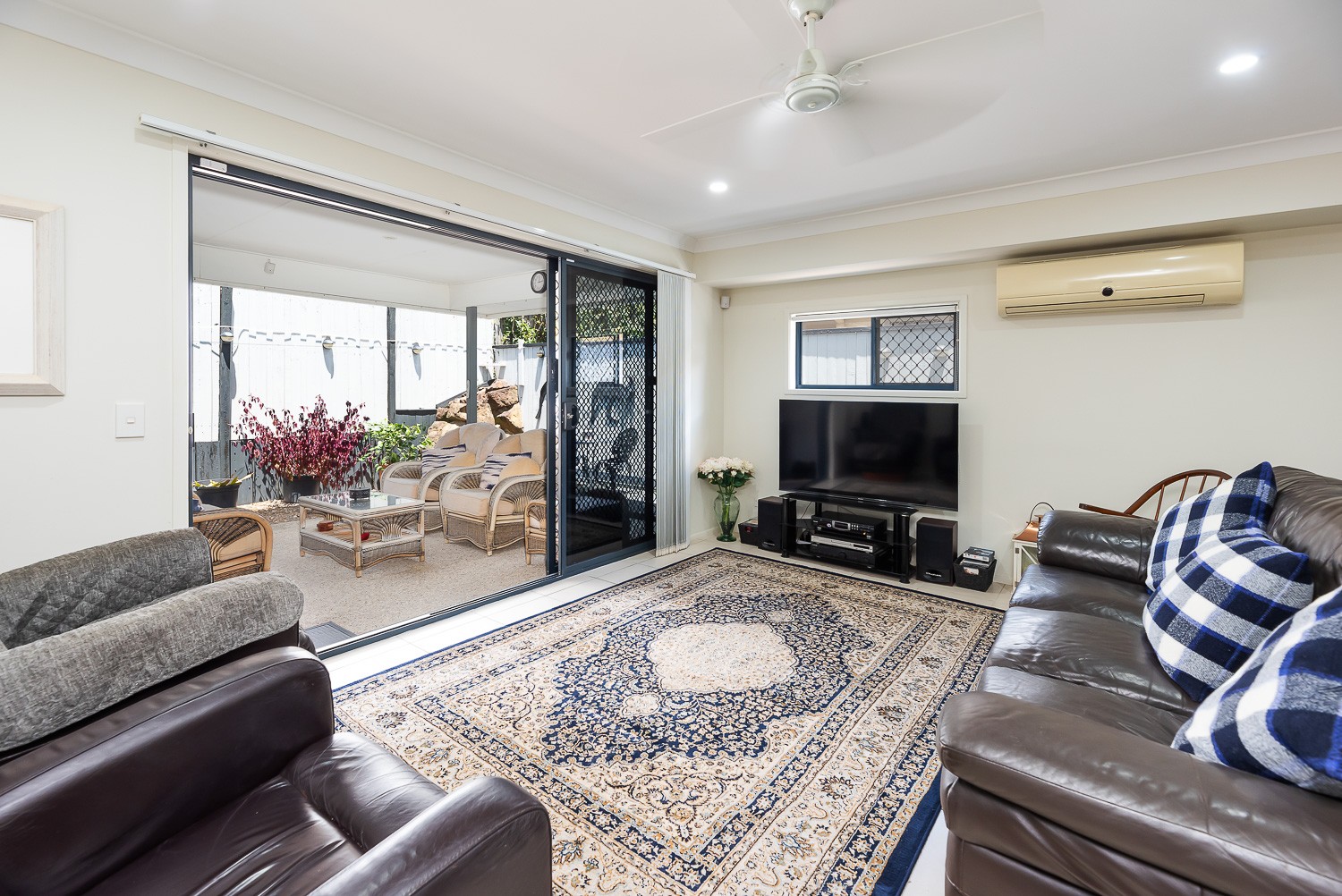 1/9 Monza Drive, Oxenford, QLD 4210