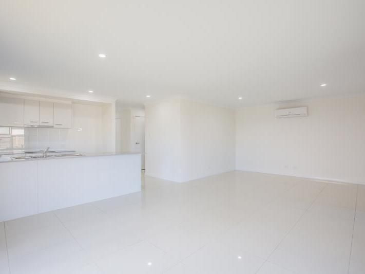 1/23 Azure Street, Rosewood, QLD 4340