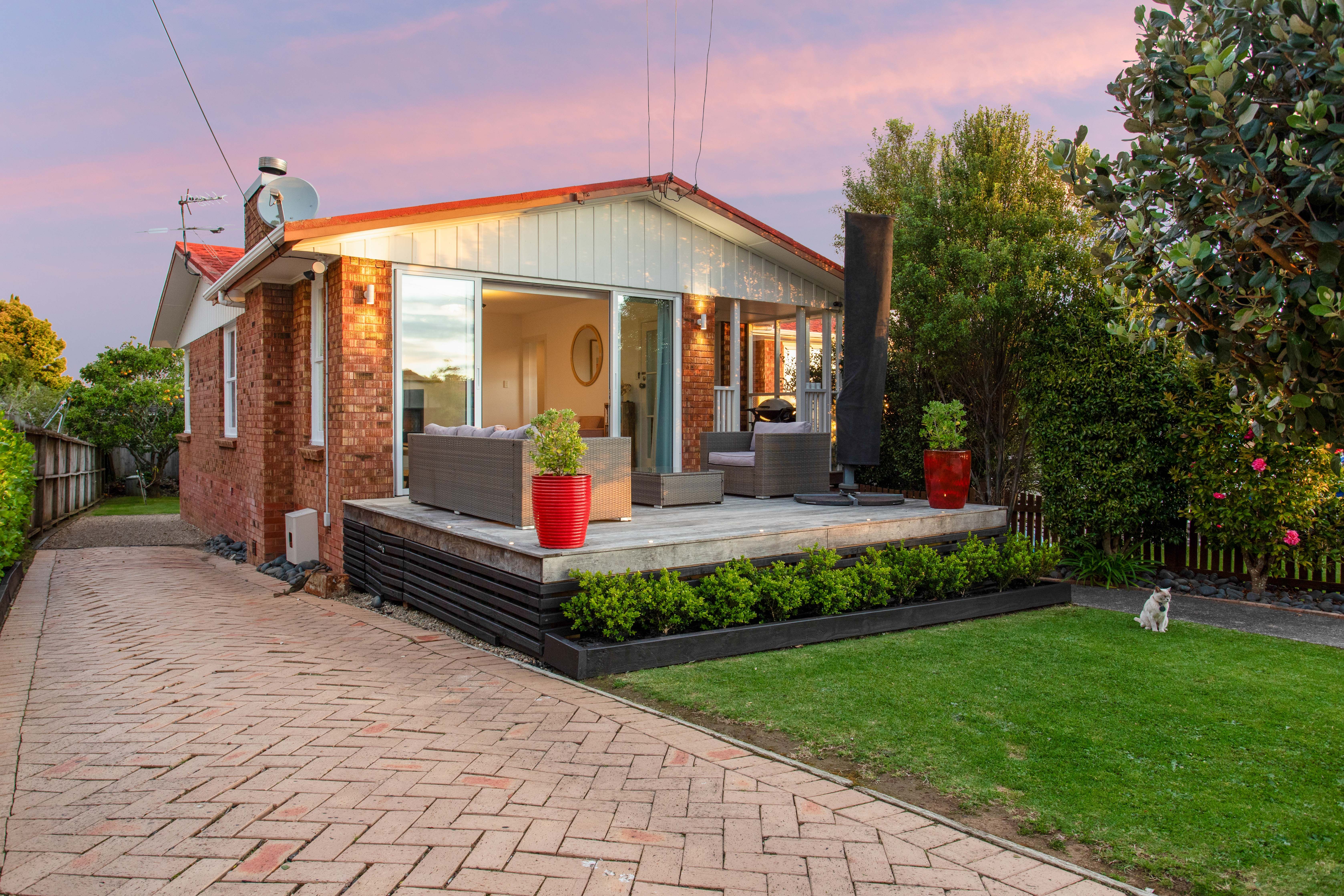 2/97 Hutchinsons Road, Bucklands Beach, Manukau City