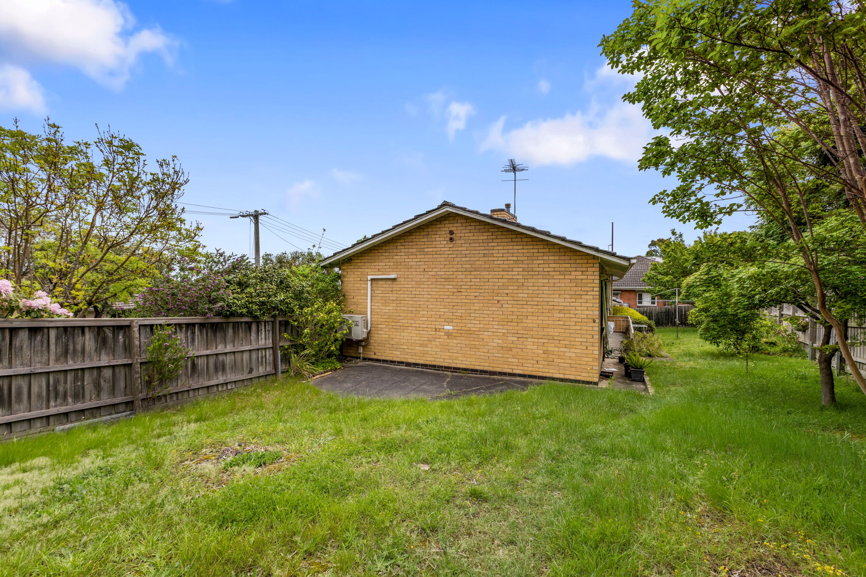 135 Huntingdale Road — photo 7 of 8