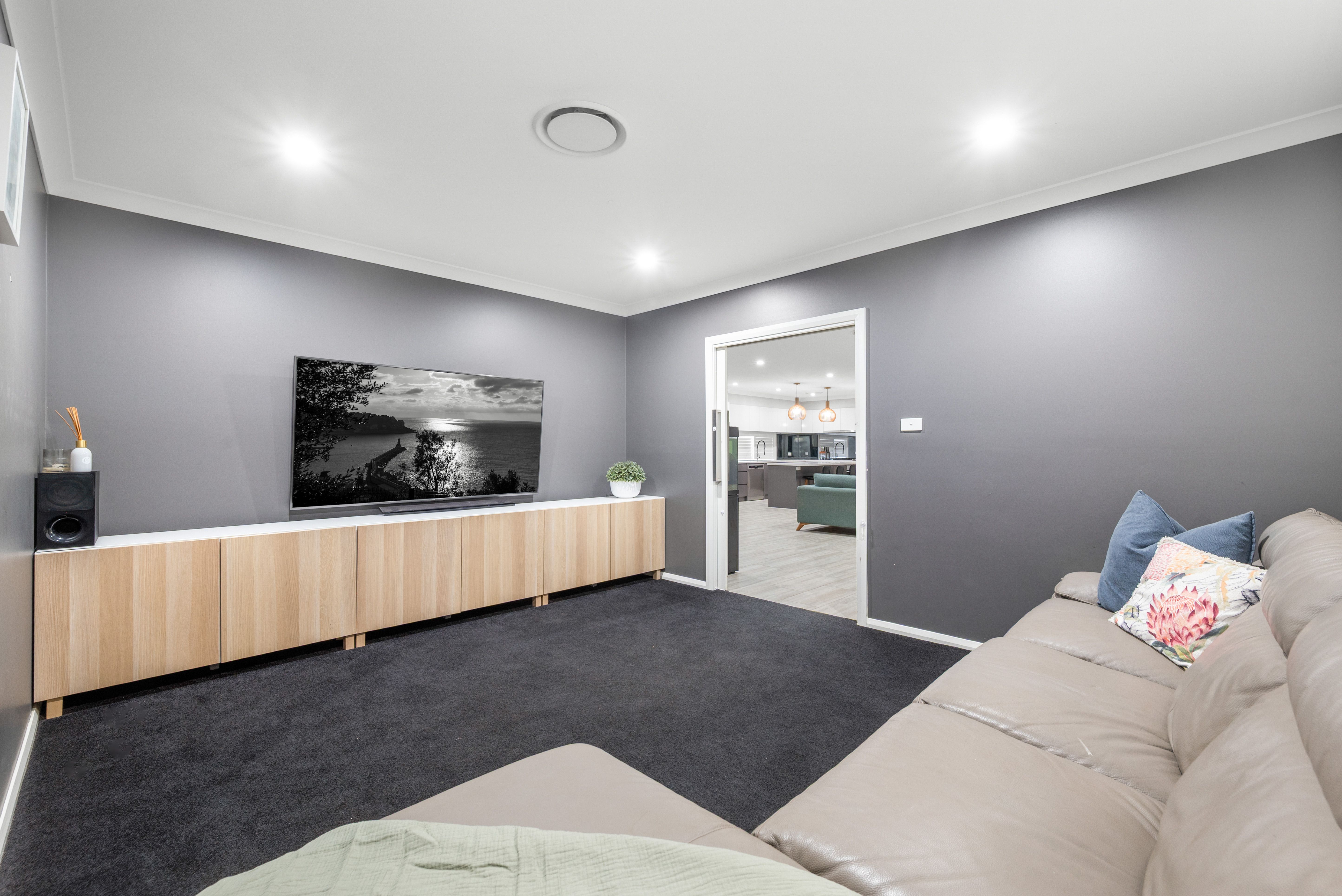 17 Kobina Avenue, Glenmore Park, NSW