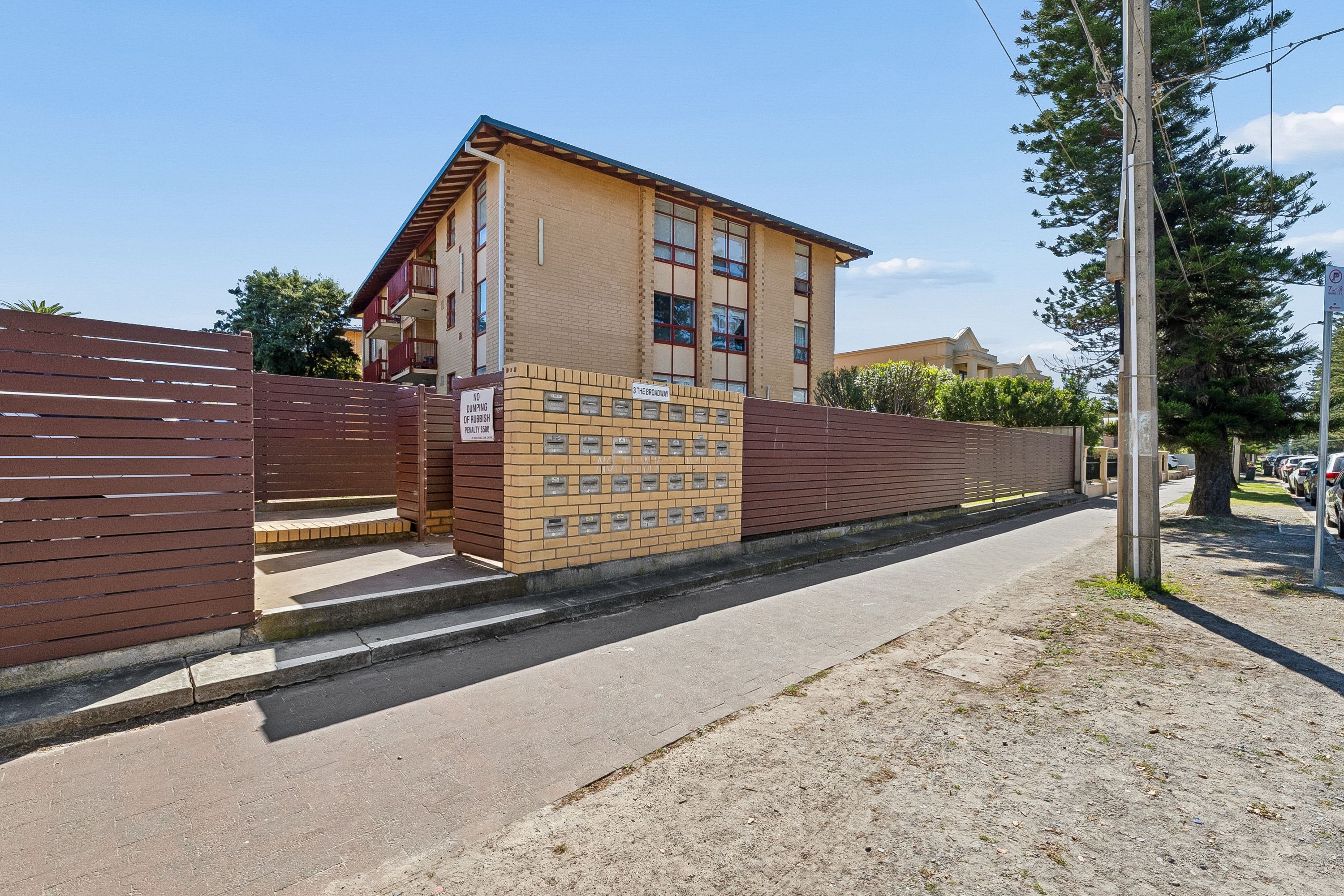 18/3 Broadway — photo from Ray White Glenelg