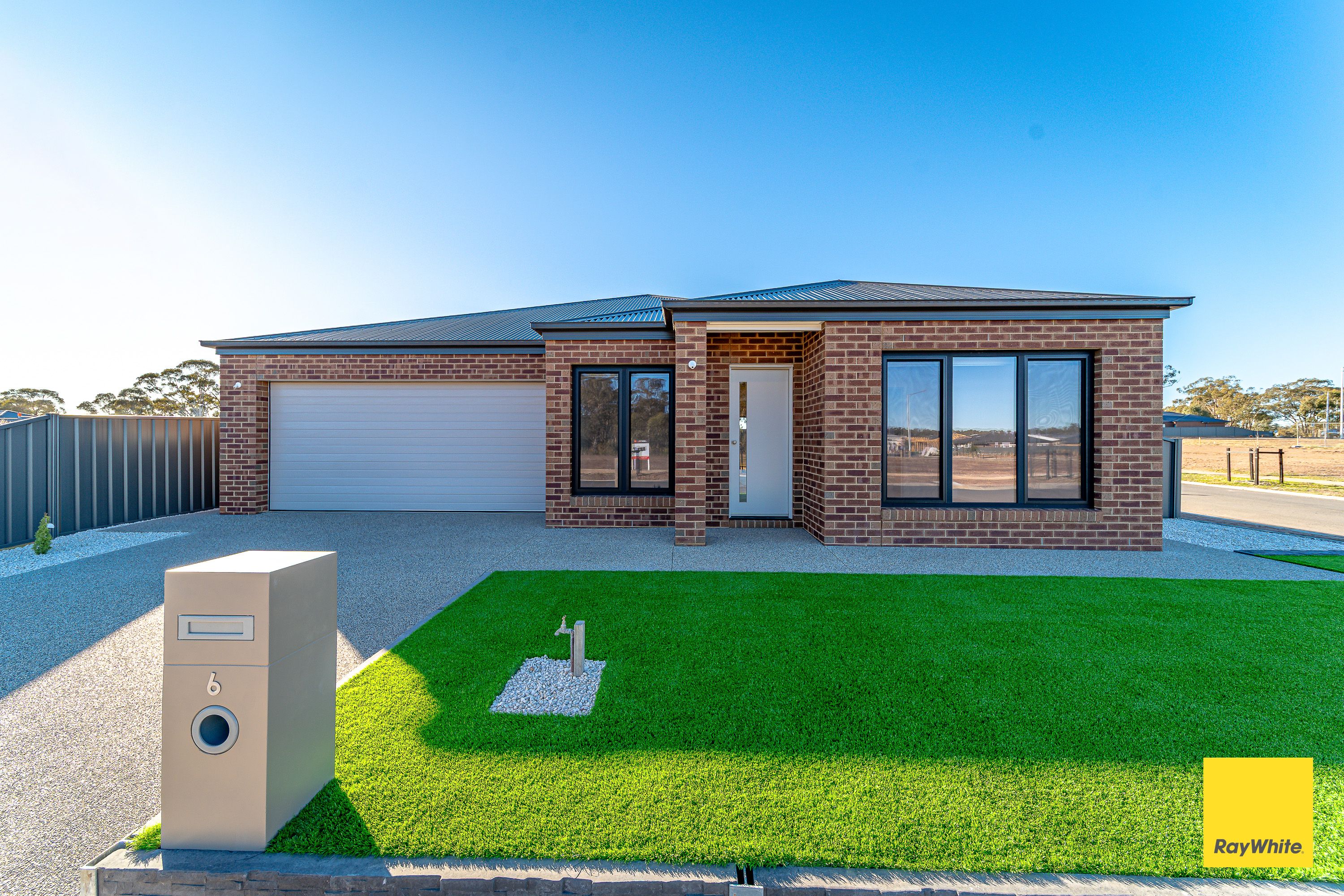 6 Boldiston Crescent, Huntly North, VIC 3551
