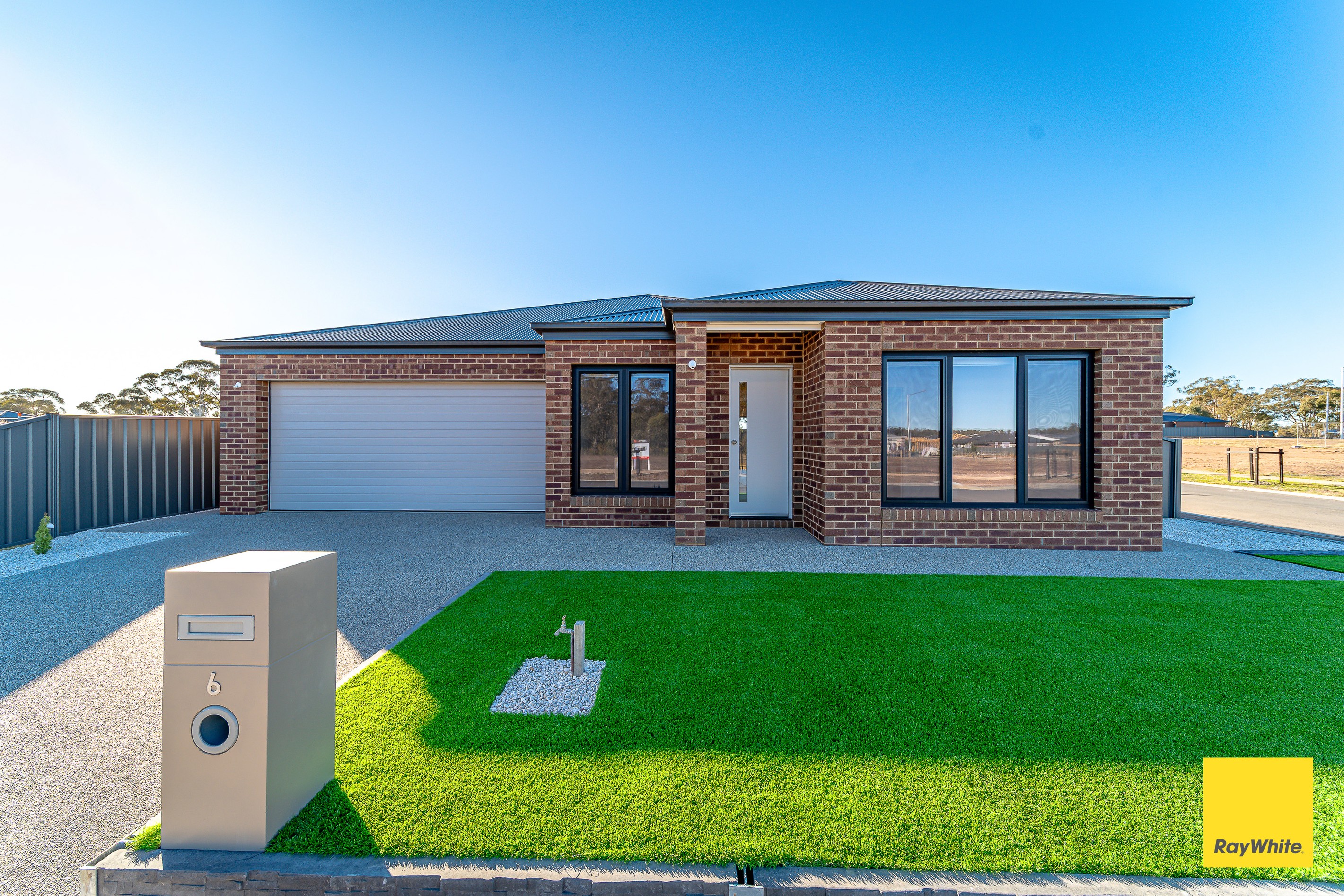 6 Boldiston Crescent, Huntly North, VIC 3551