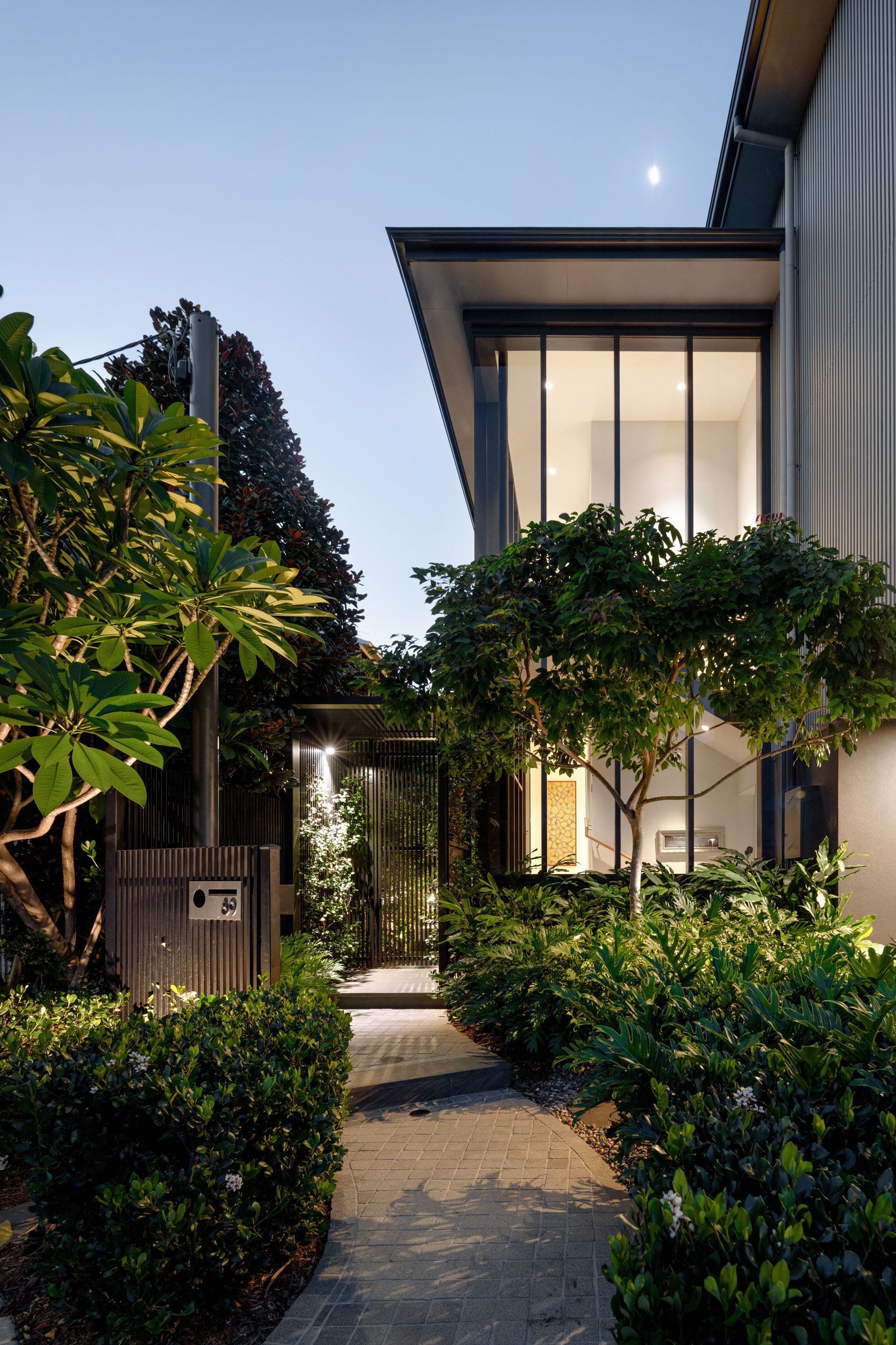 89 Oxlade Drive, New Farm, QLD 4005