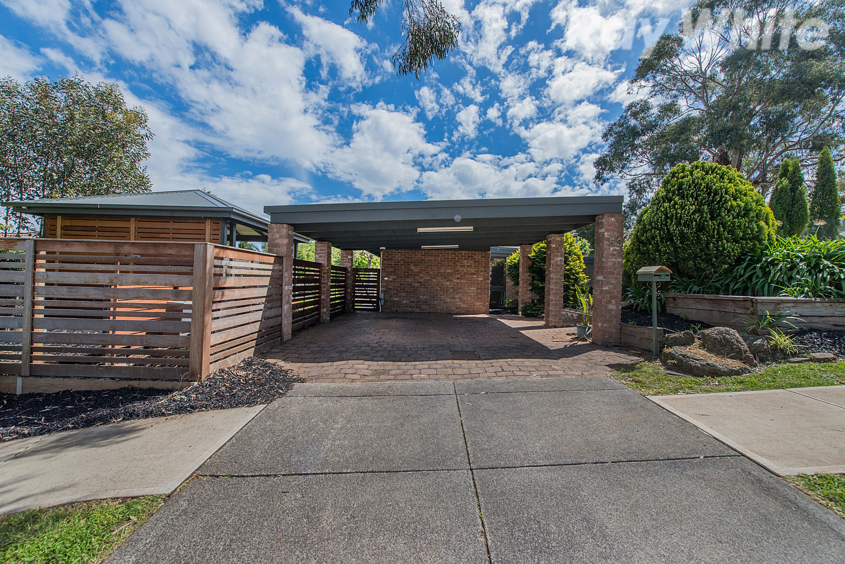 53 Landscape Drive, Mooroolbark, VIC 3138
