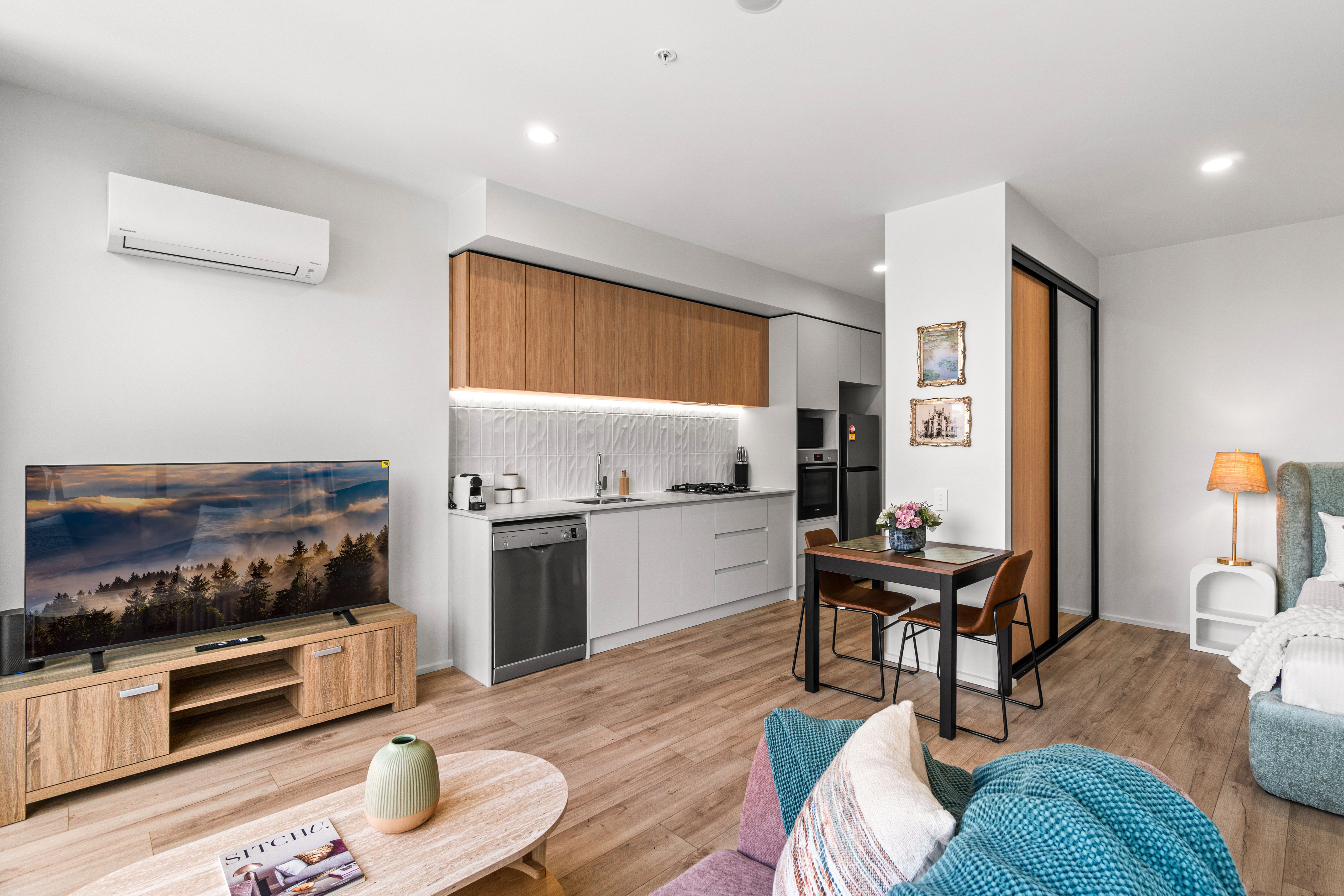 1015/6 Penaluna Place — photo 6 of 14