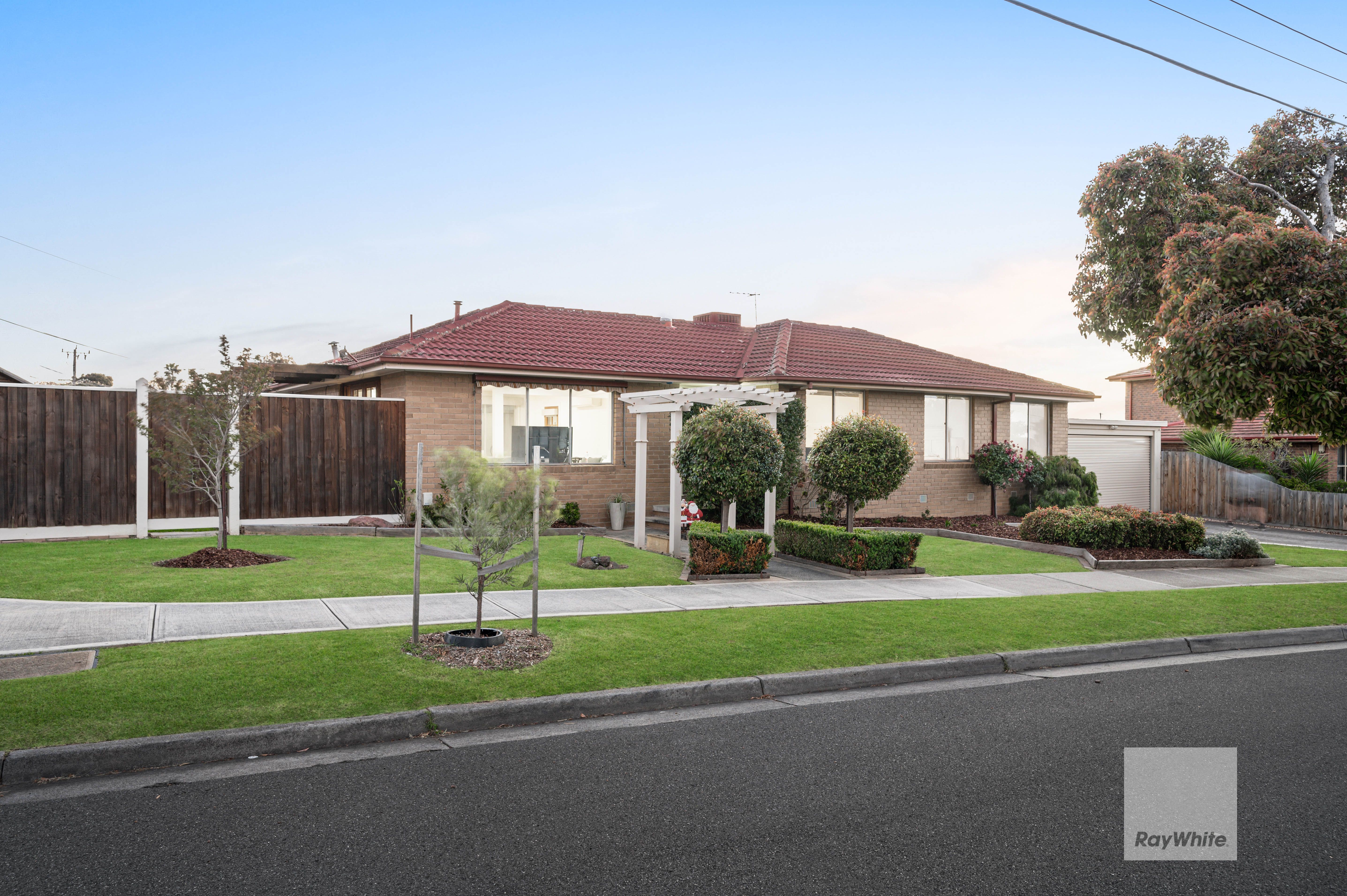 11 Townsend Avenue, Gladstone Park VIC 3043