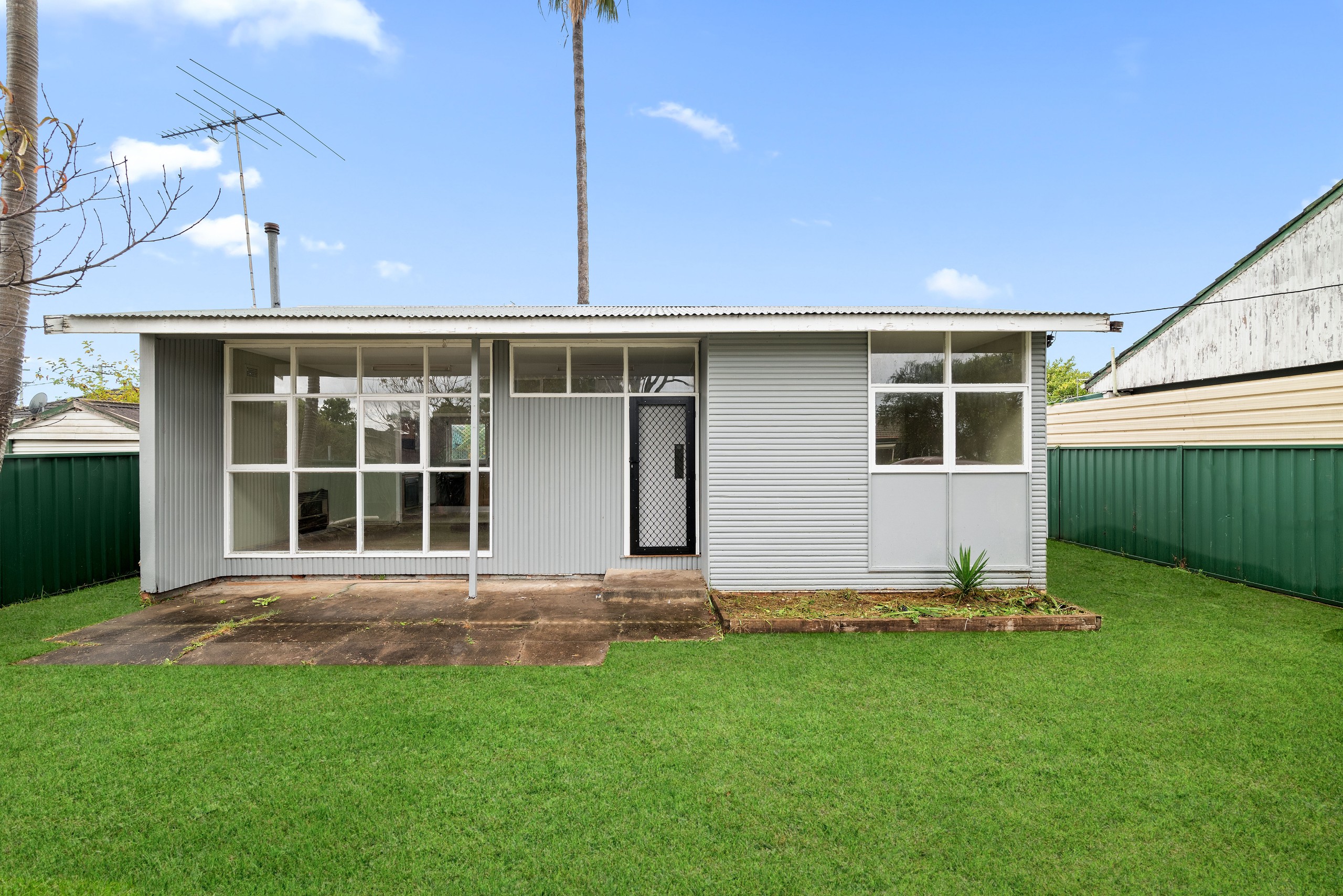 2 Annette Avenue, Ingleburn, NSW 2565