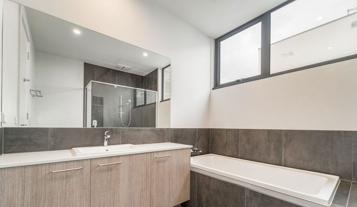 2/2 Tuhan Street, Chadstone, VIC 3148