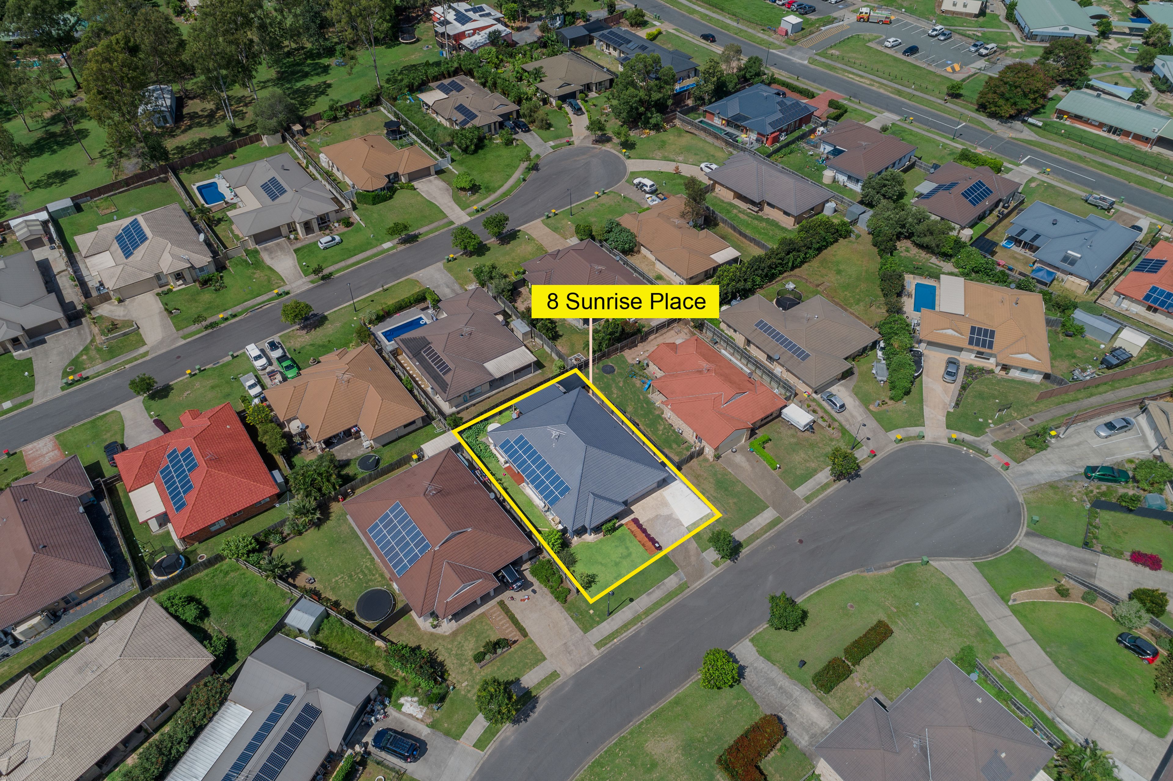 8 Sunrise Place, FLAGSTONE QLD 4280