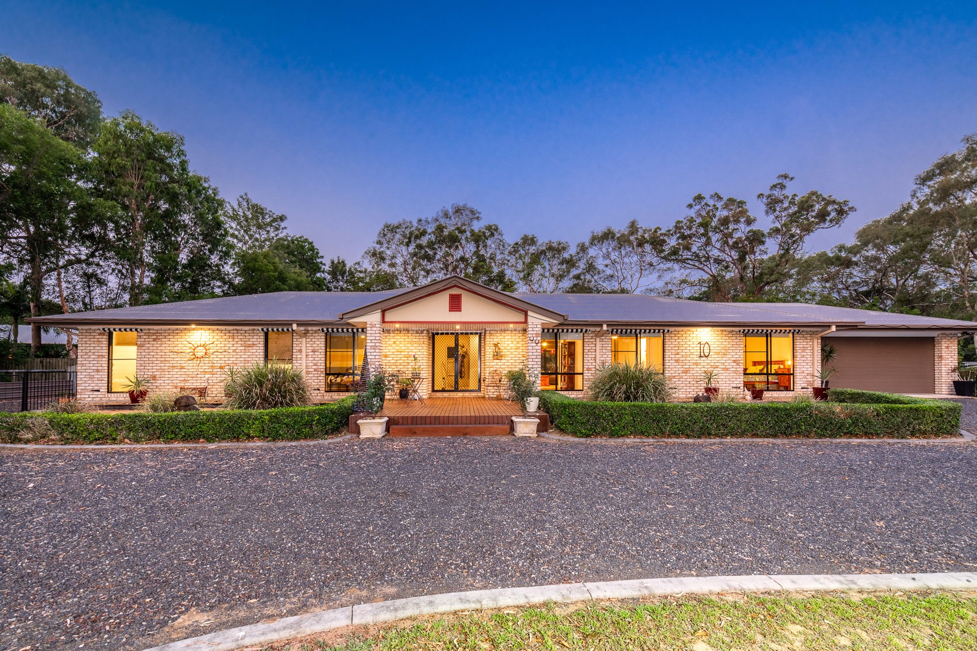 10 Kingfisher Crescent, Moore Park Beach, QLD 4670