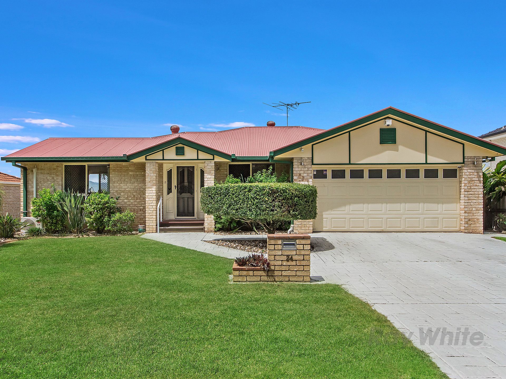 24 Trevina Crescent, Mount Warren Park QLD 4207