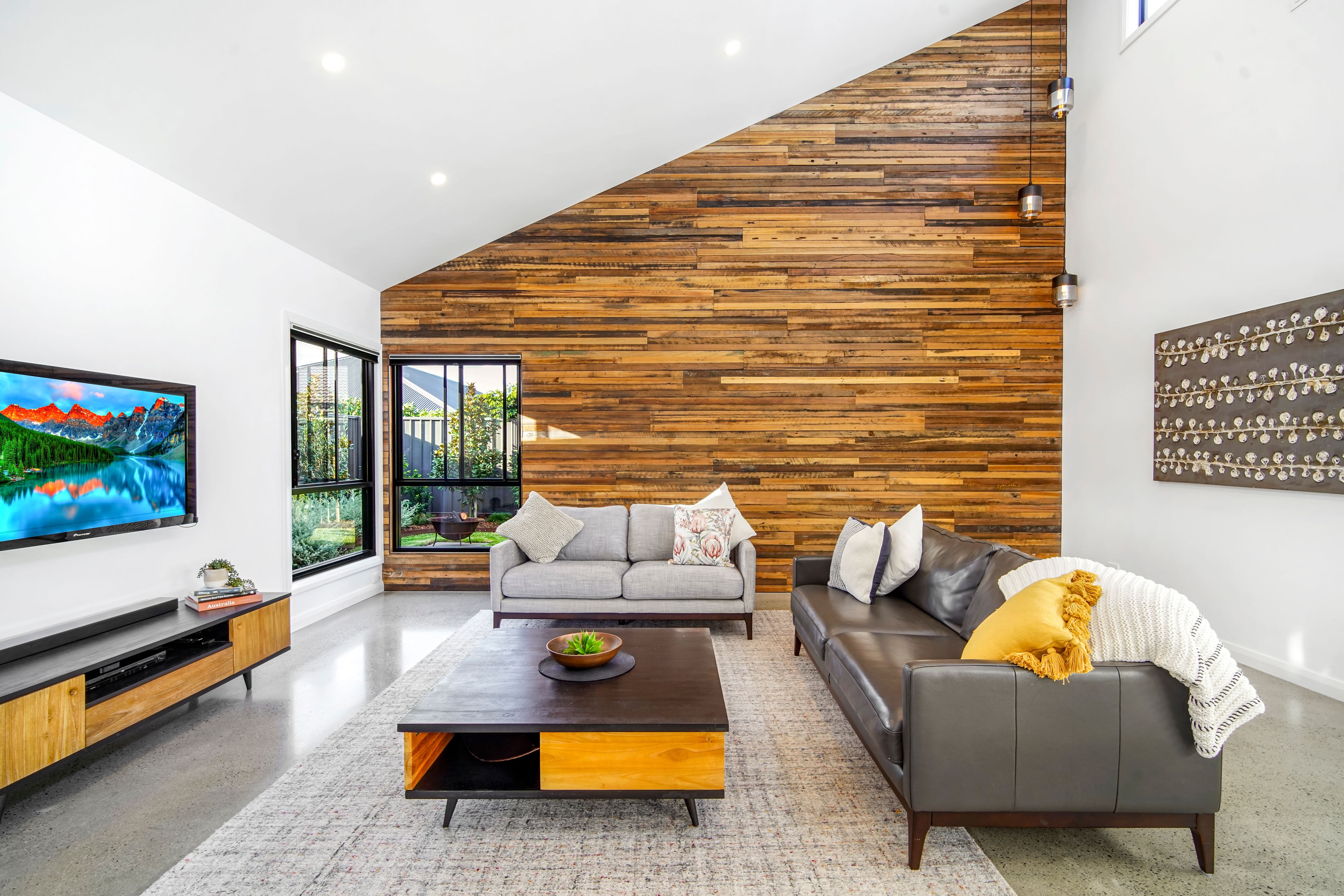 8 Peninsula Avenue, Haywards Bay NSW 2530