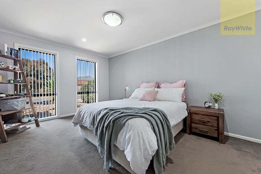 15 Millstream Pass, Craigieburn, VIC 3064