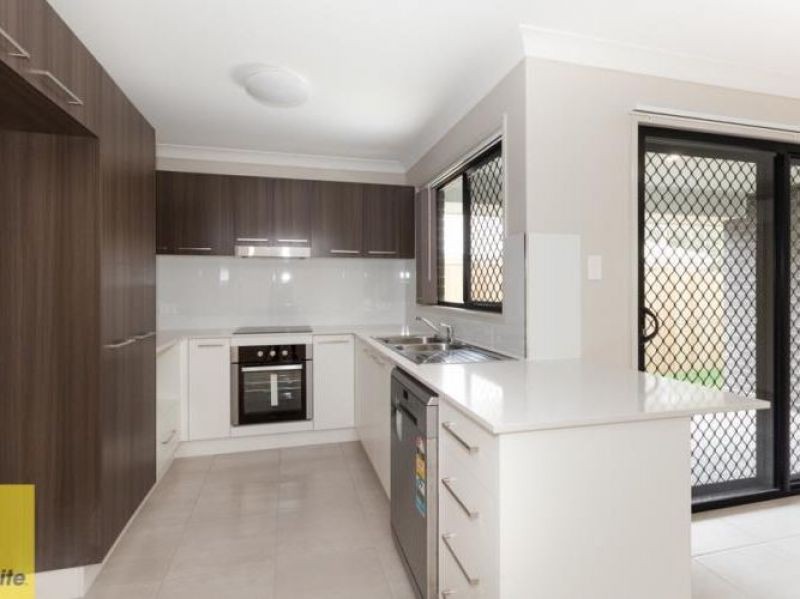 1/21 Frederick Place, Park Ridge, QLD 4125
