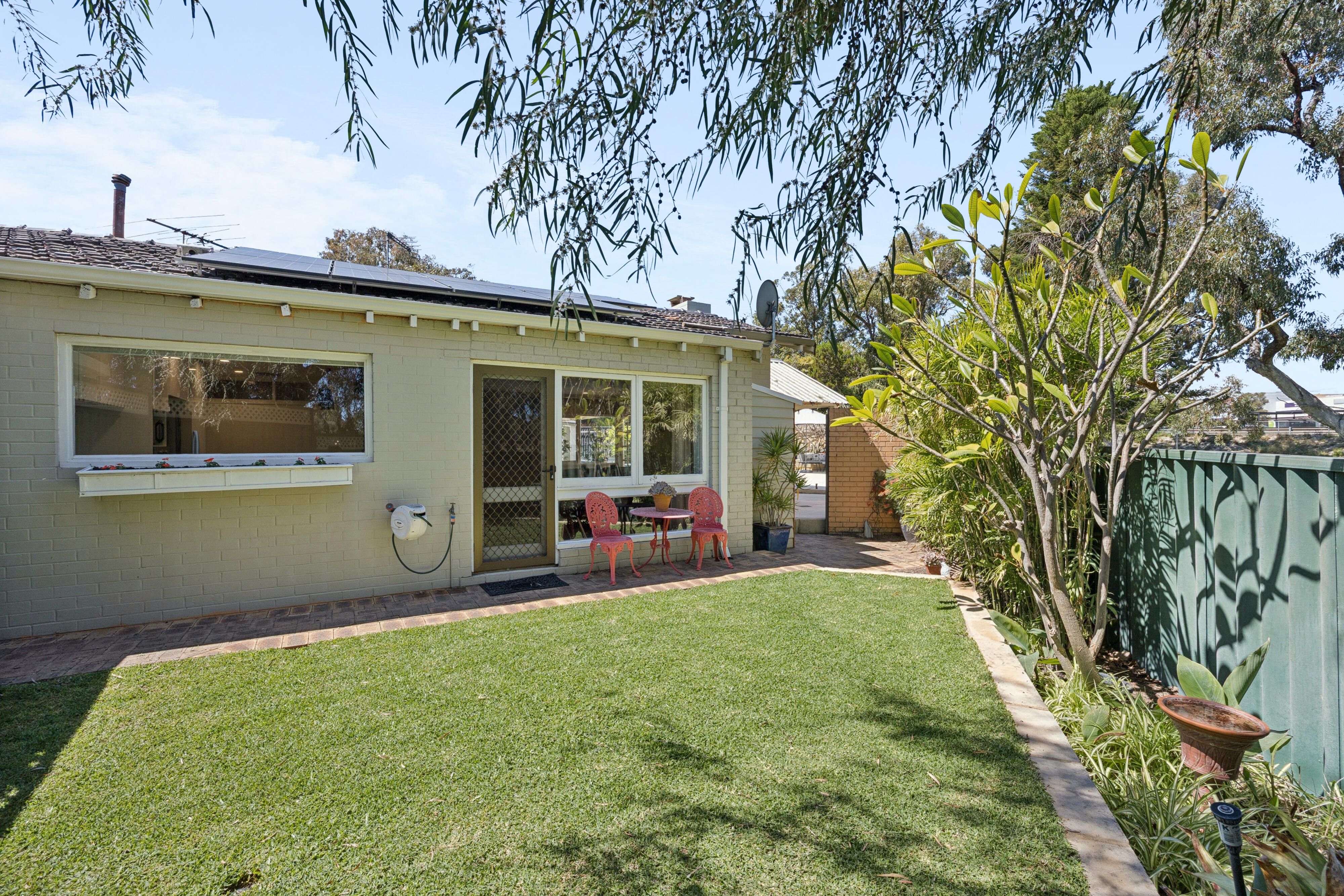 8 Oleander Way — photo 11 of 29