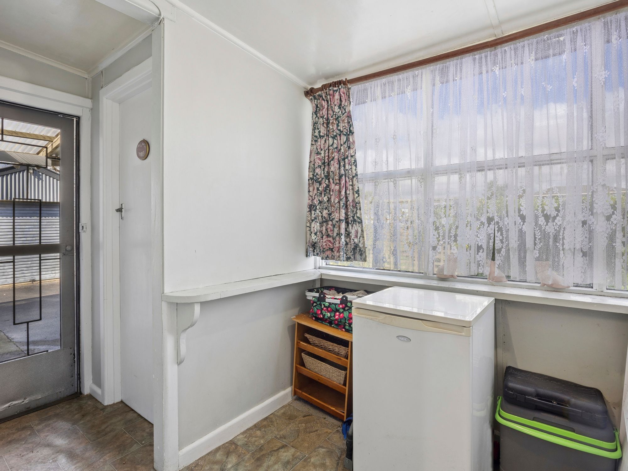 6 Hospital Road — photo 14 of 16