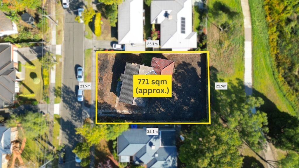 11 Meadow Crescent, Mount Waverley VIC 3149