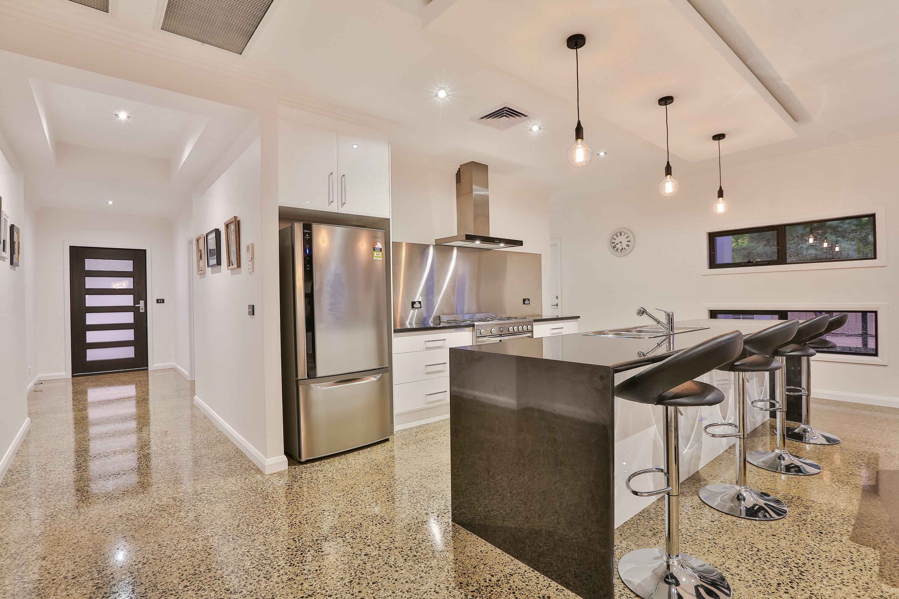 27 Philippa Crescent, Mildura, VIC 3500