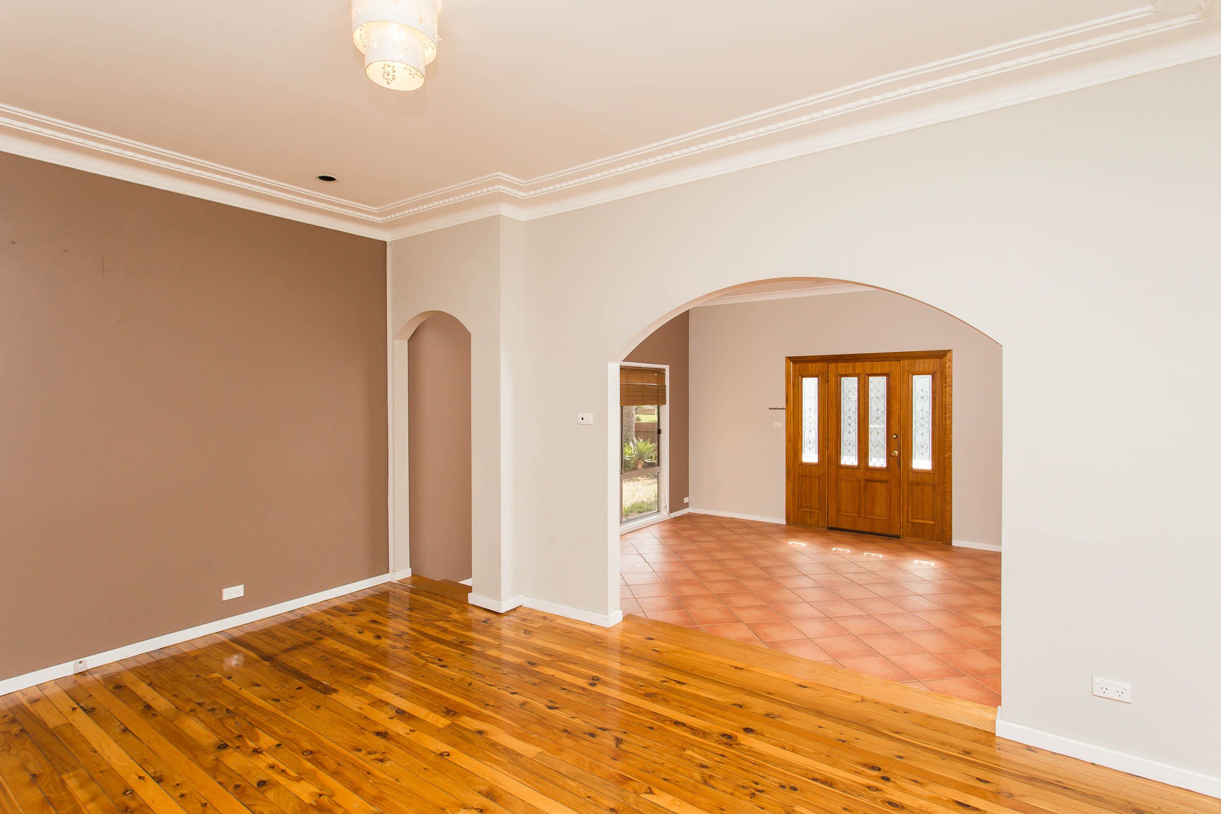 13 Koora Place, Mount Austin, NSW 2650