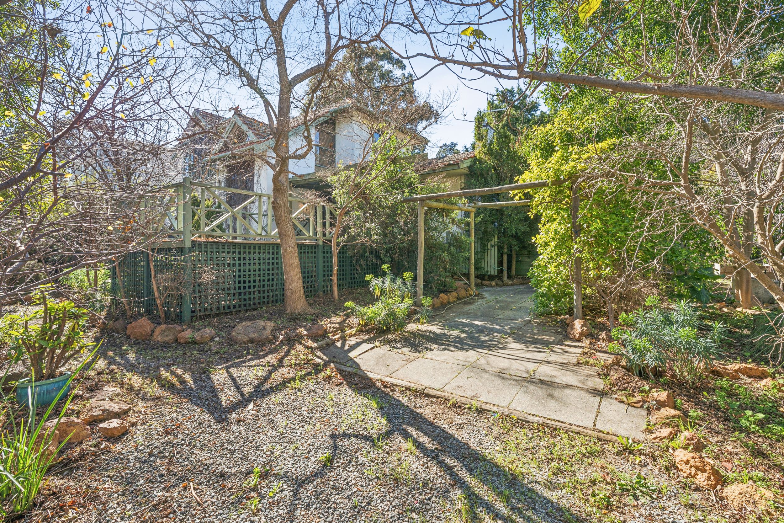 25 Walbeck Road, Kalamunda, WA 6076