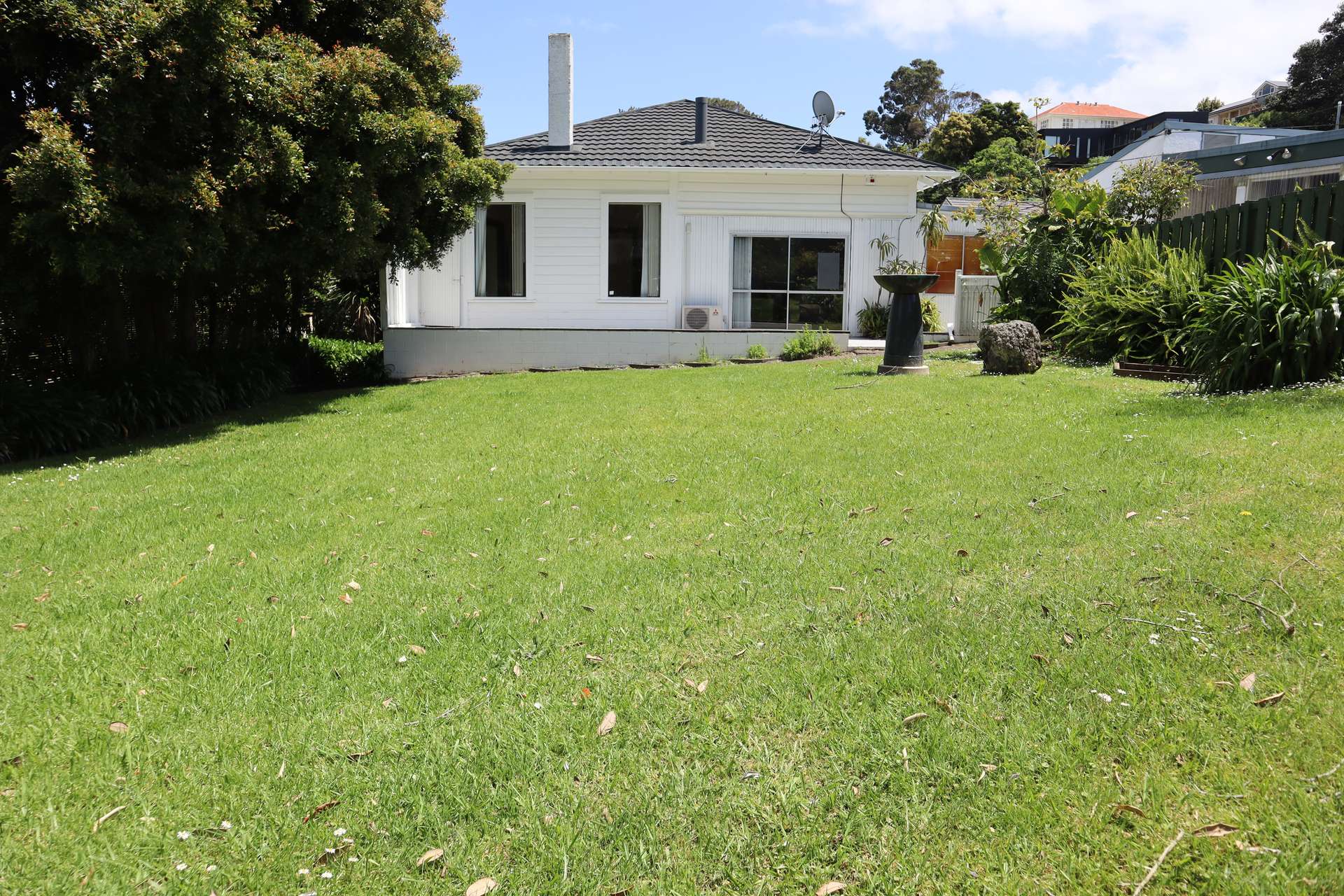 76 Onewa Road photo 0