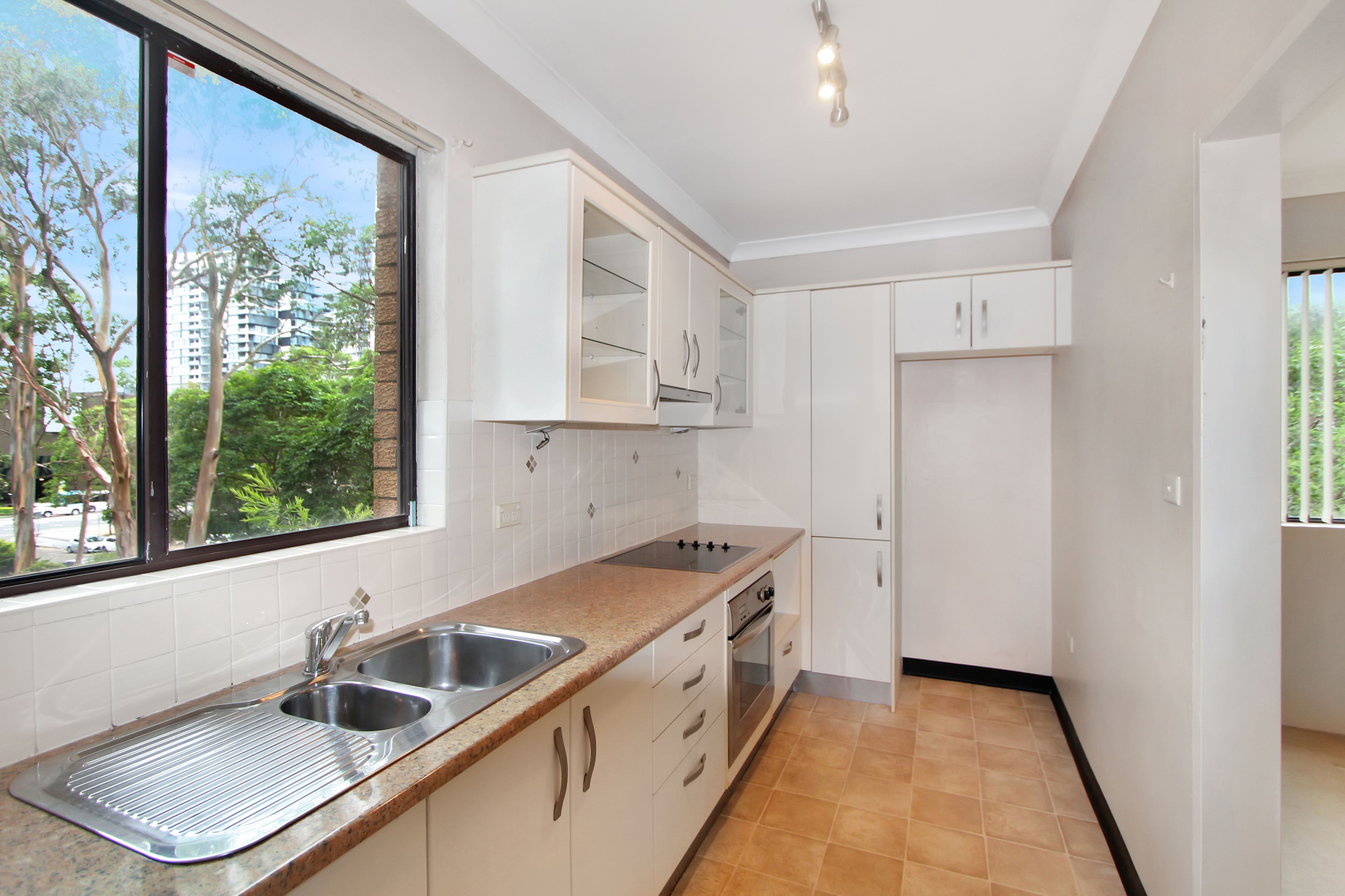 2/15 Cottonwood Crescent, Macquarie Park, NSW 2113