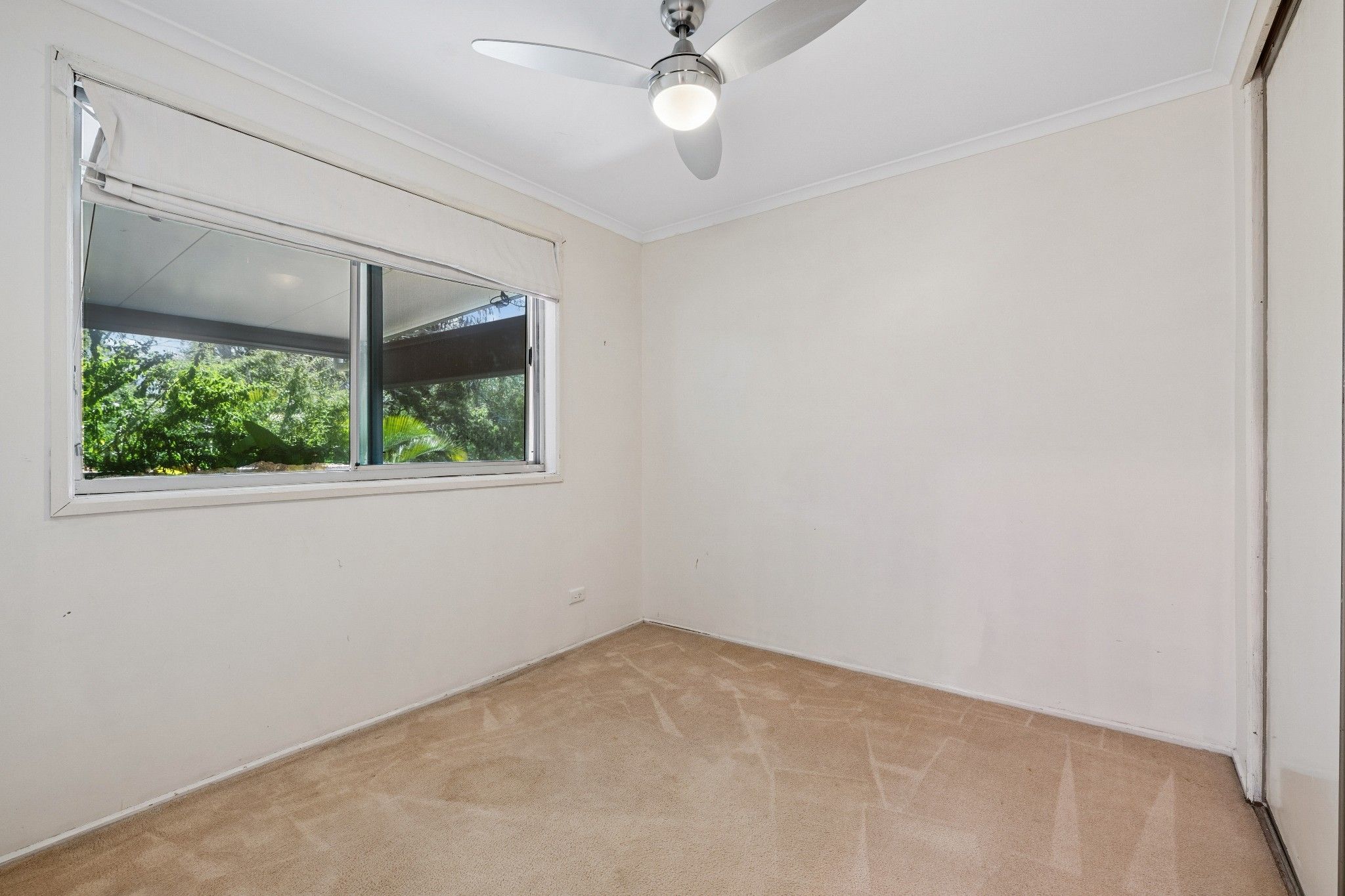 22 Chateau Street — photo 13 of 26