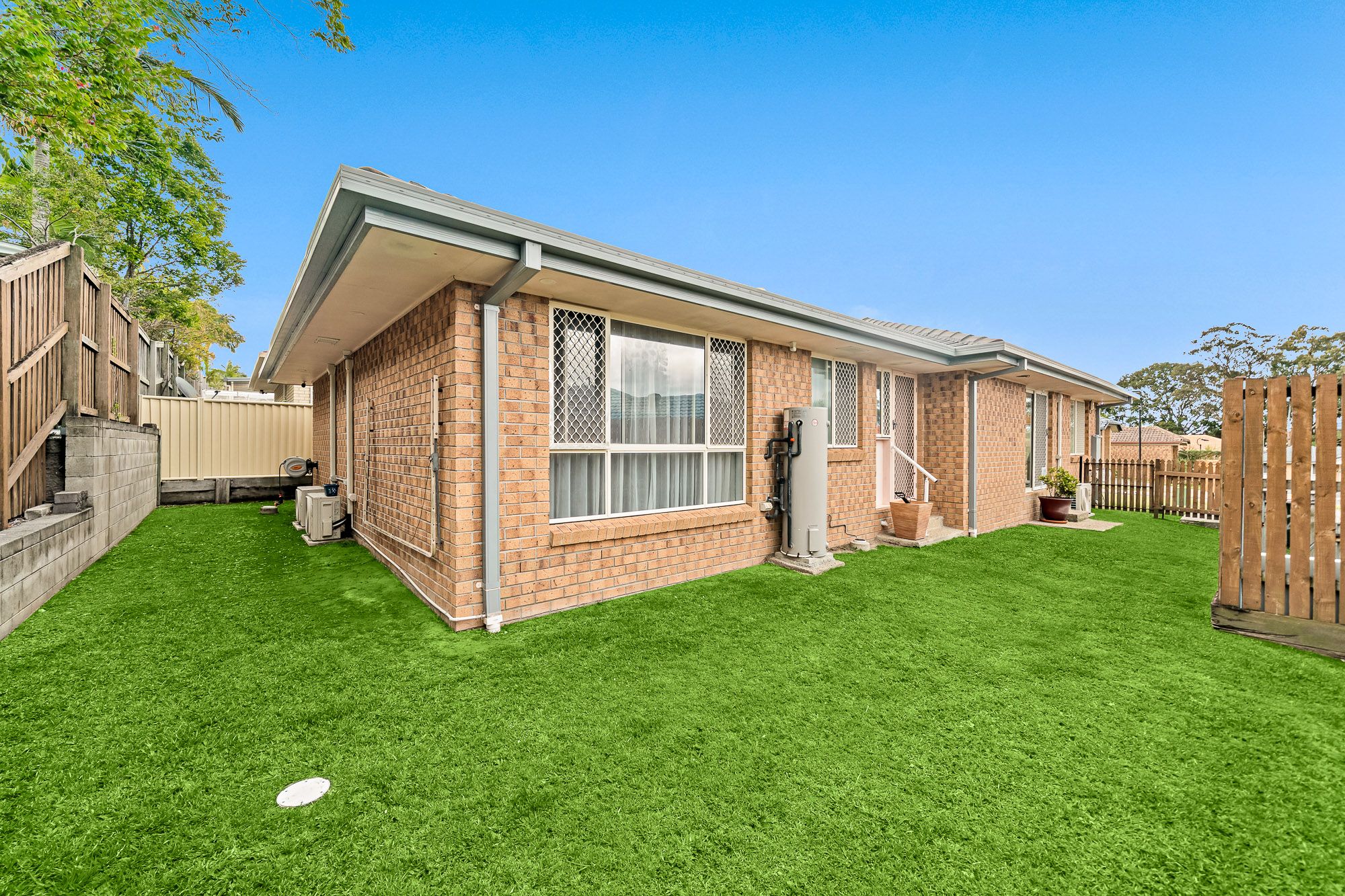 27/30 Lindeman Place — photo 5 of 23