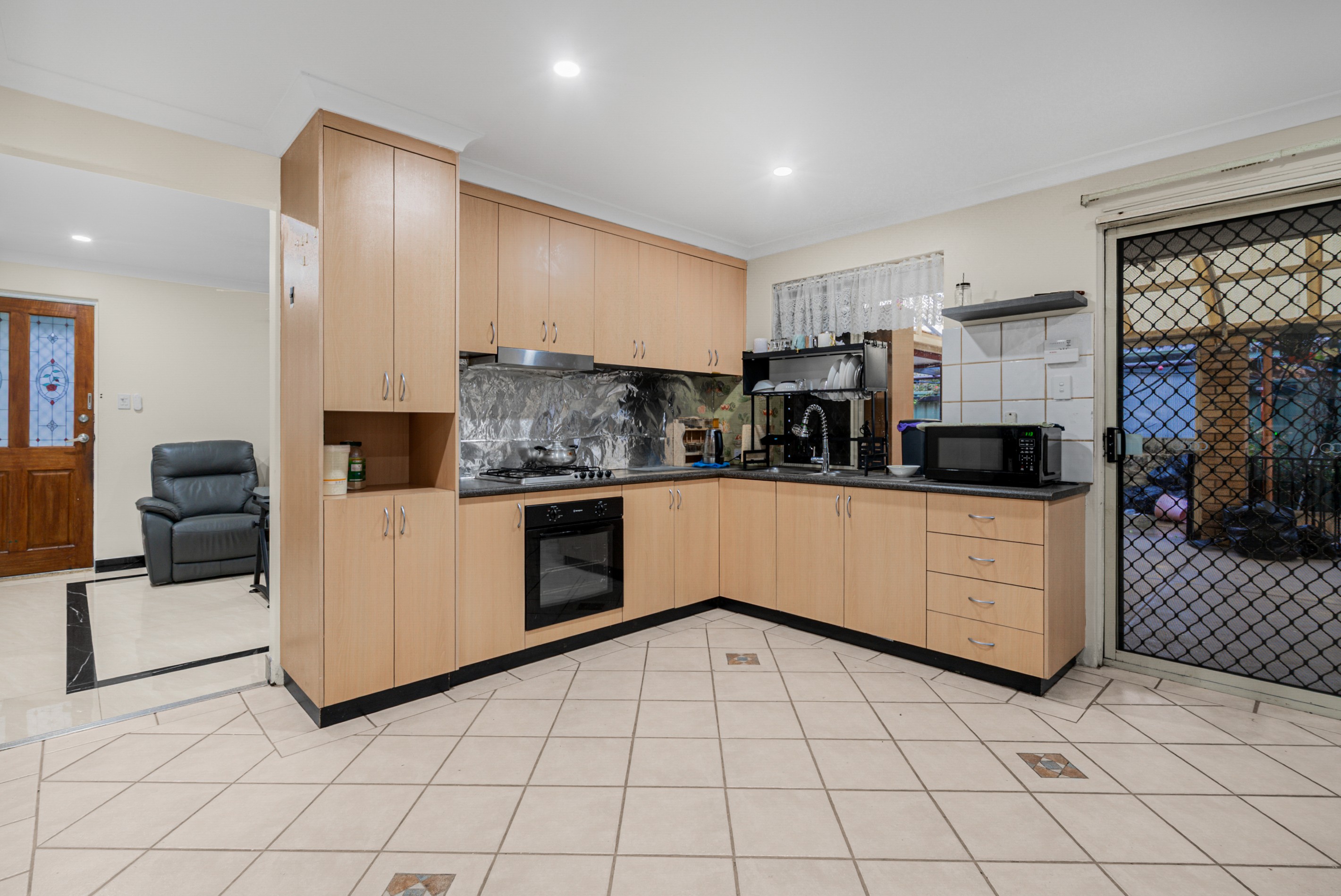 5 Peace Court, Maddington, WA 6109