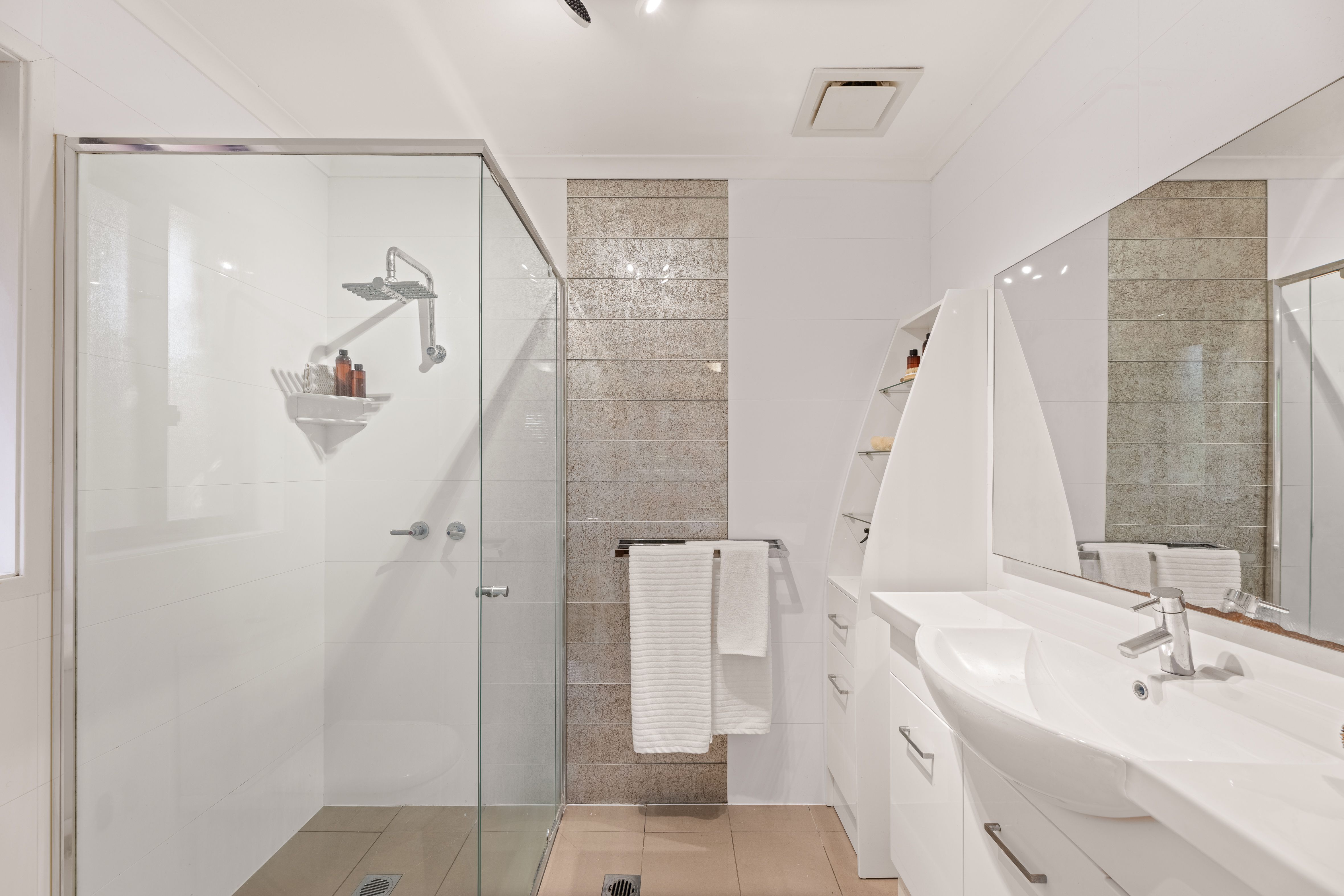 16 Hibiscus Close — photo 15 of 20