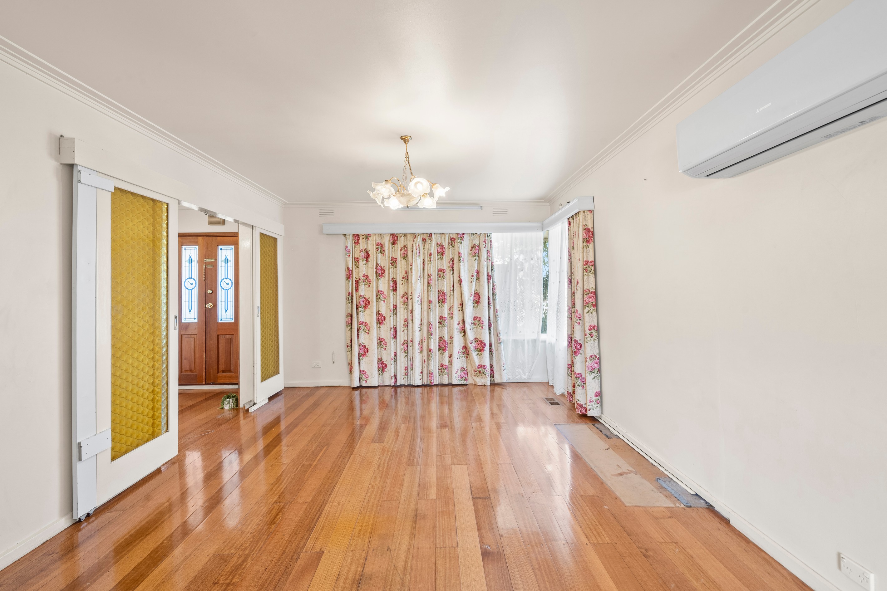11 Elmhurst Road, Gladstone Park, VIC 3043