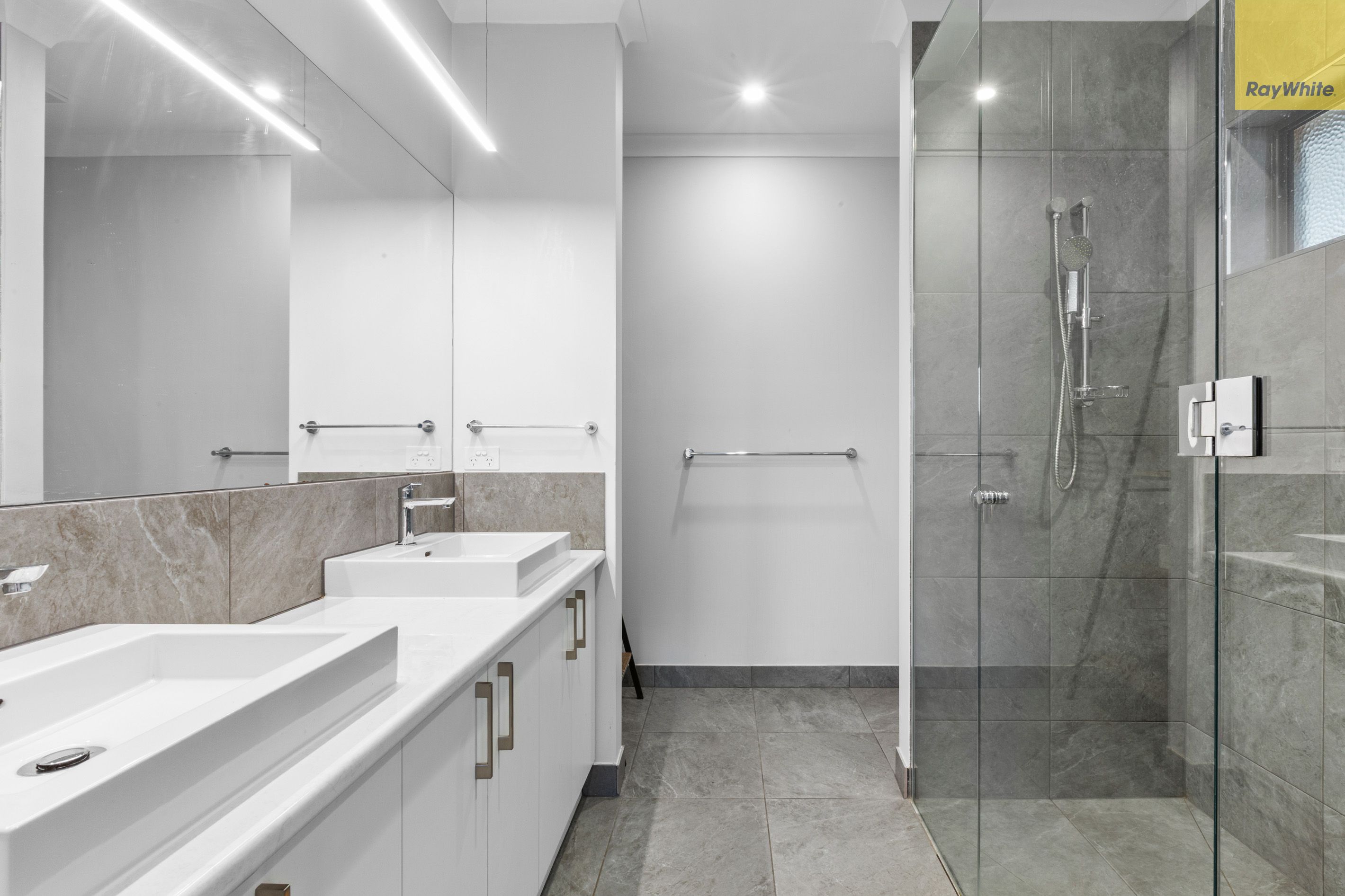19A Hogan Road — photo 8 of 18