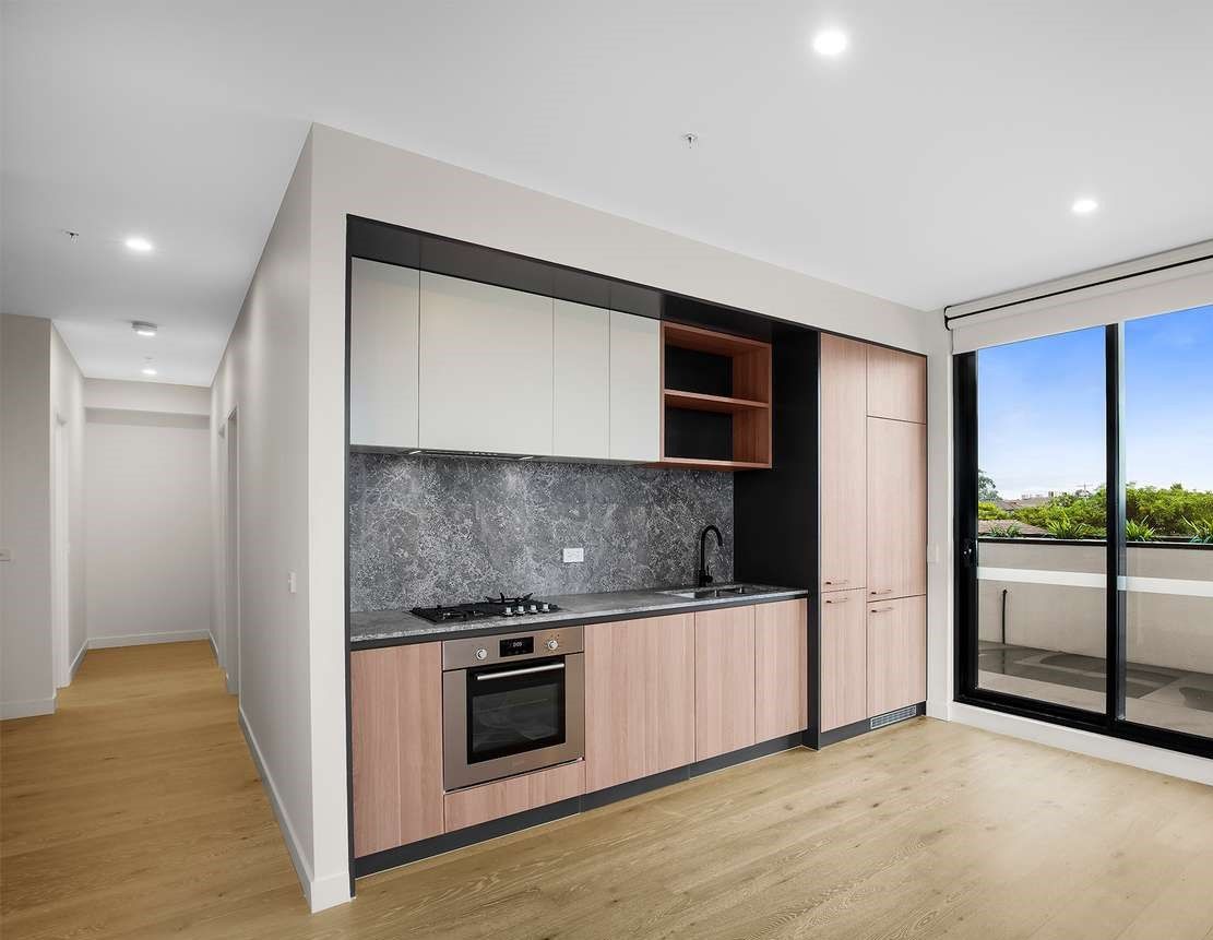 202/31 Prince Edward Avenue, McKinnon, VIC 3204