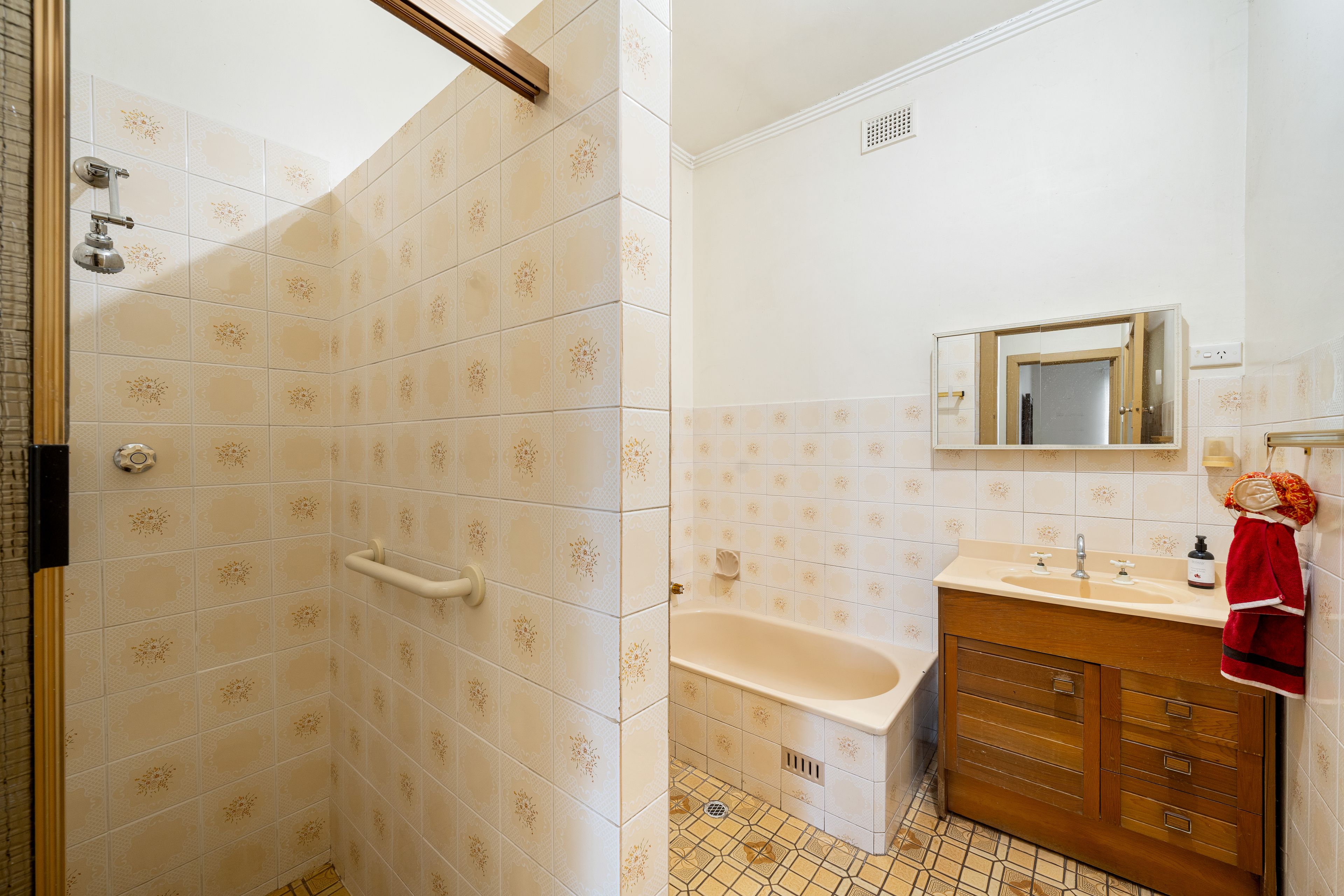 13 Gladstone Avenue — photo 13 of 21