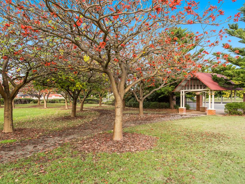 73 Chelmsford Avenue, Port Kennedy, WA 6172