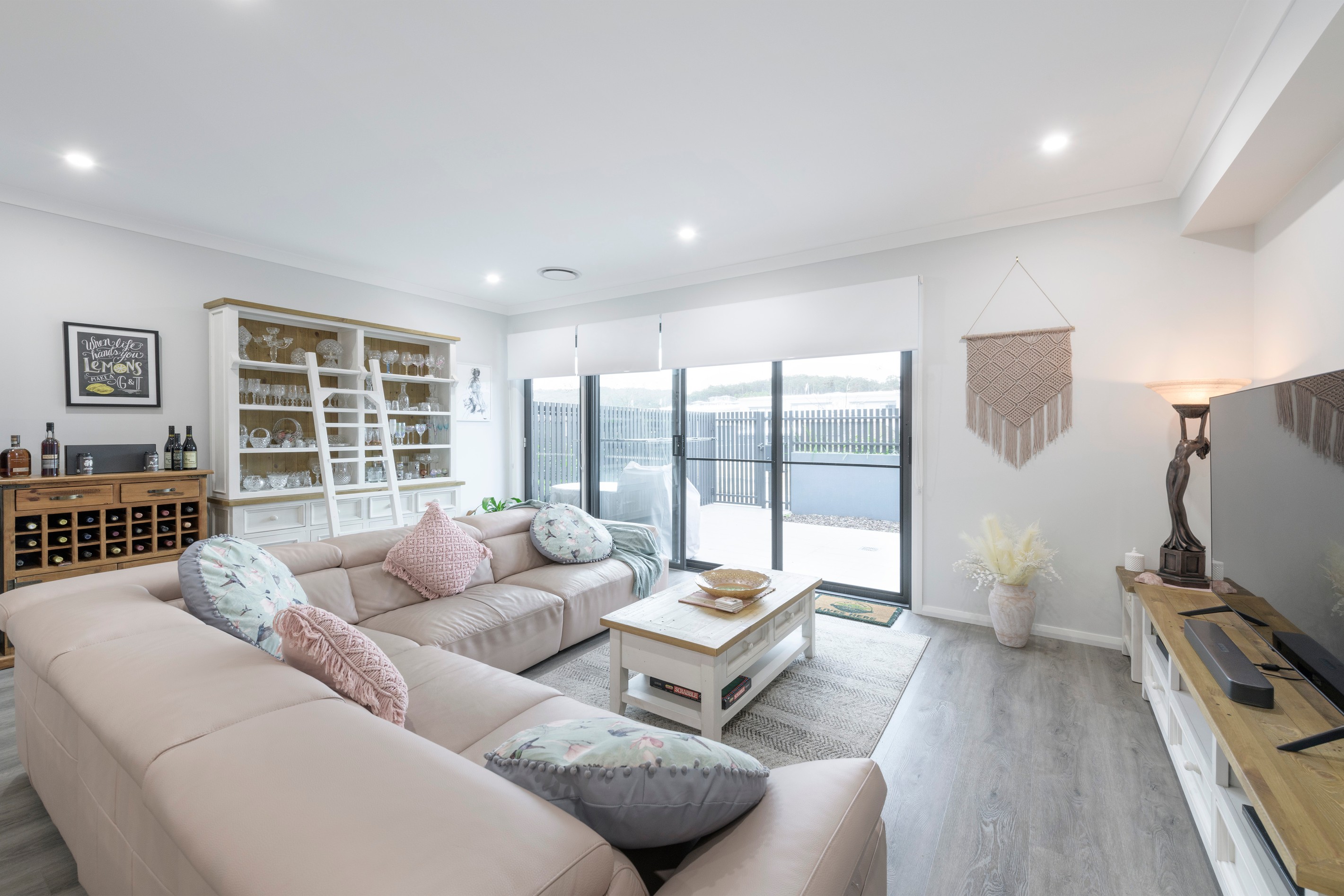 10 Alight Circuit, Cameron Park, NSW 2285