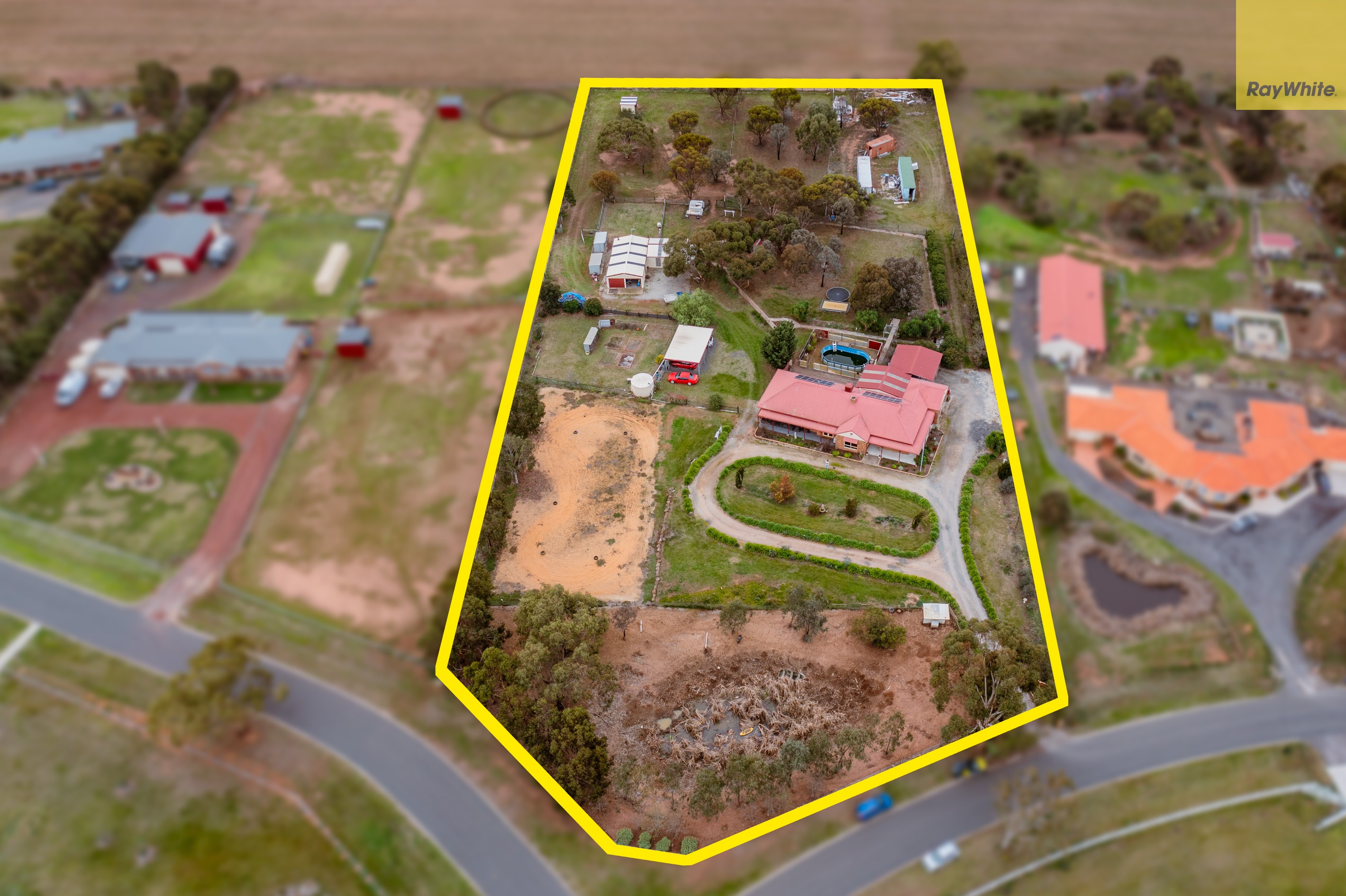 6 Hammond Circuit, Hopetoun Park, VIC 3340