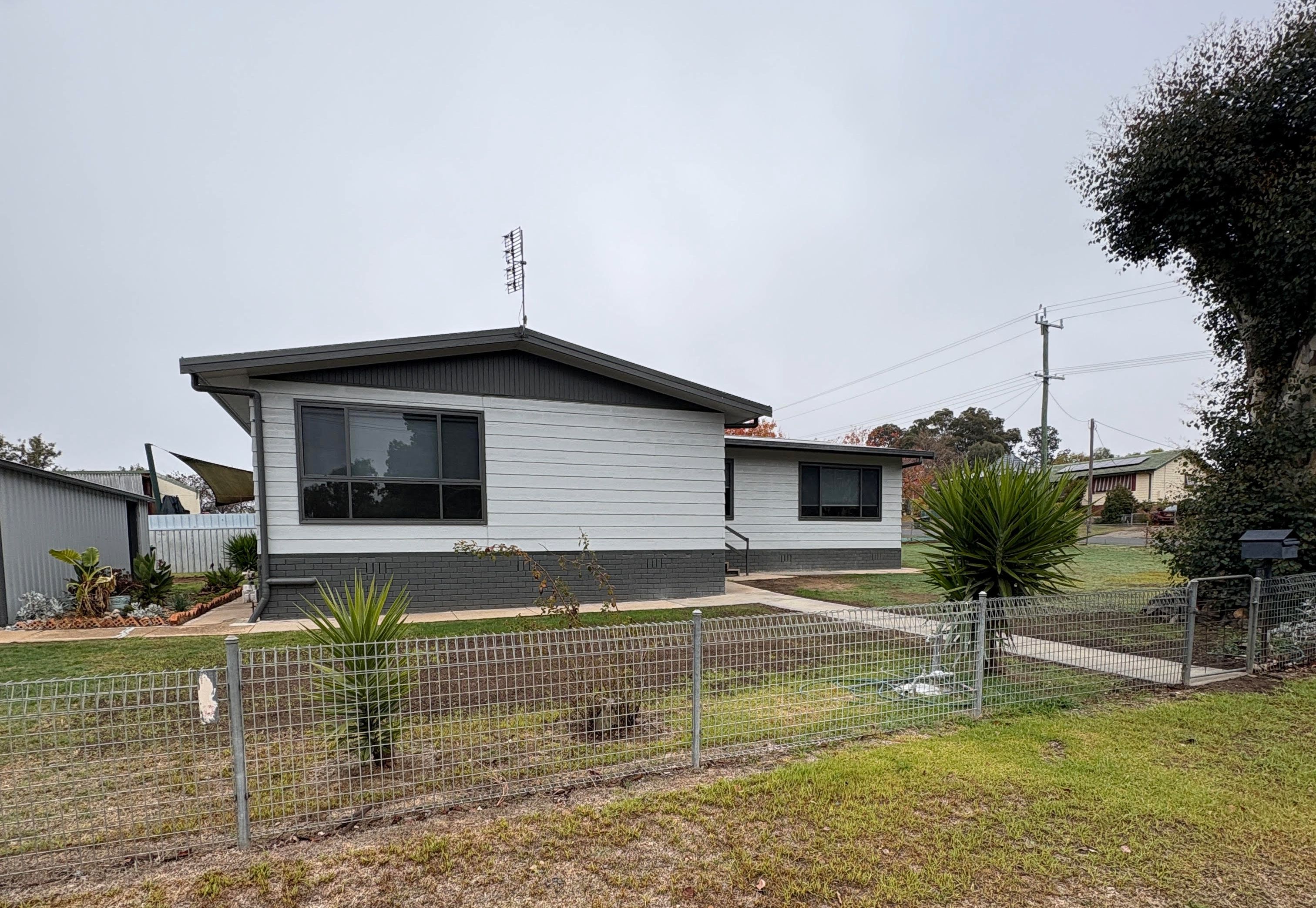 118 William Street — photo from Ray White Tumut