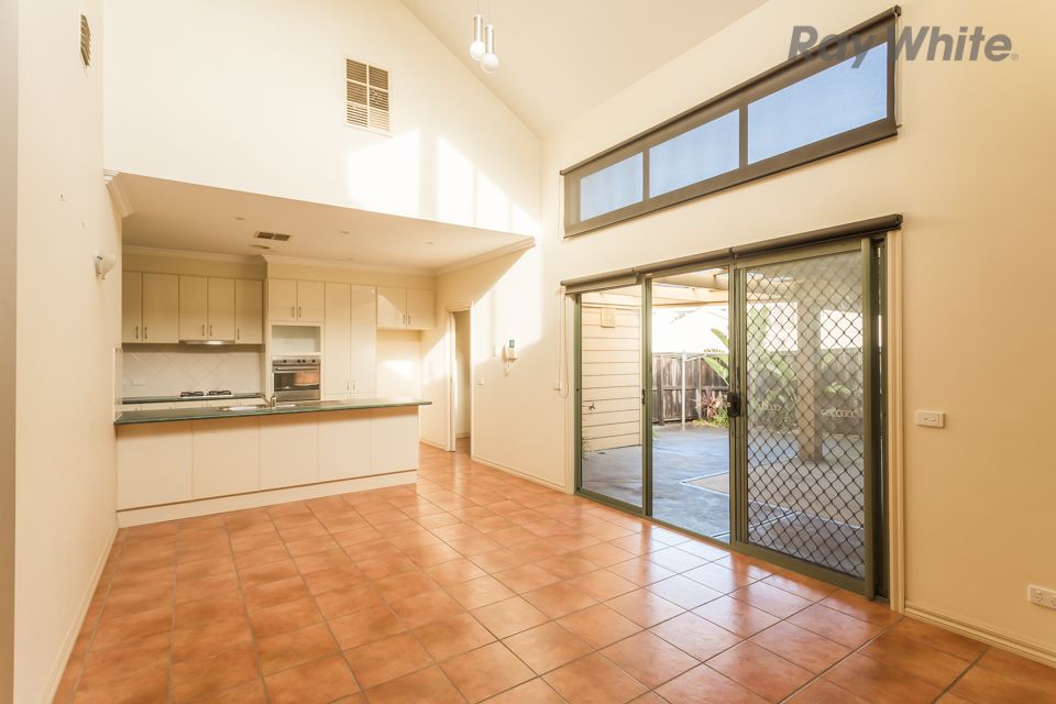 6/45 Wentworth Drive, Taylors Lakes, VIC 3038