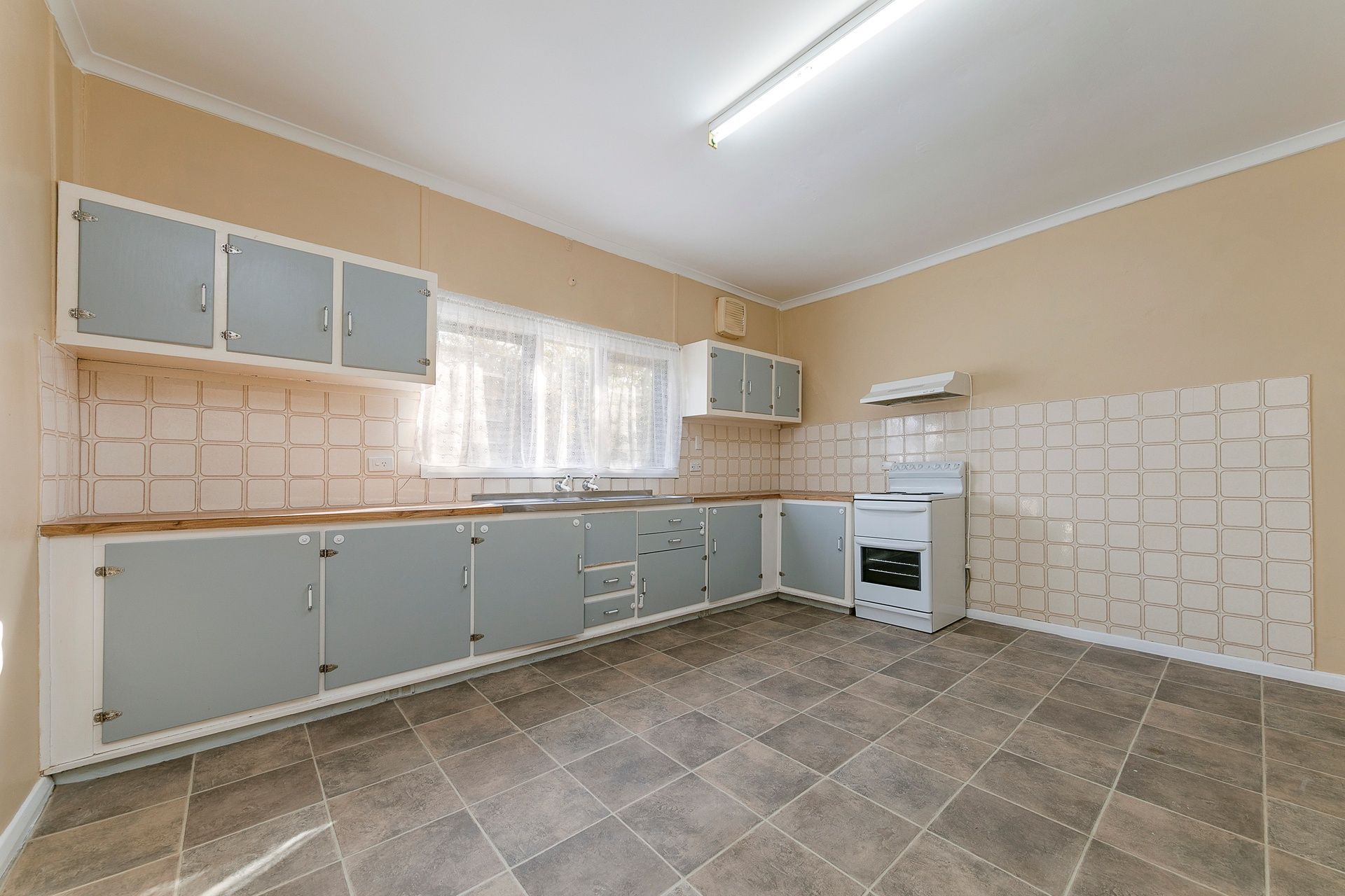 12 Guildford Street — photo 9 of 22
