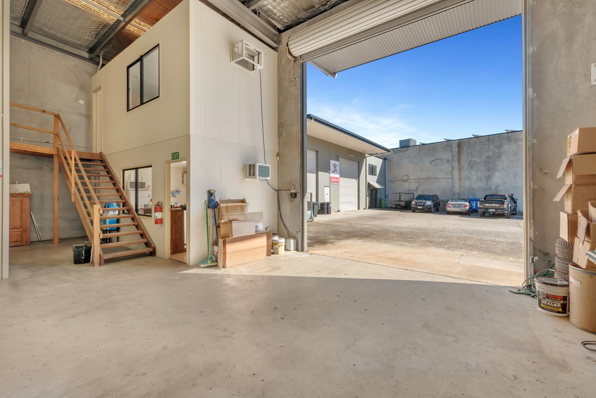 2/10 Endeavour Drive, Kunda Park, QLD 4556 Industrial/Warehouse for