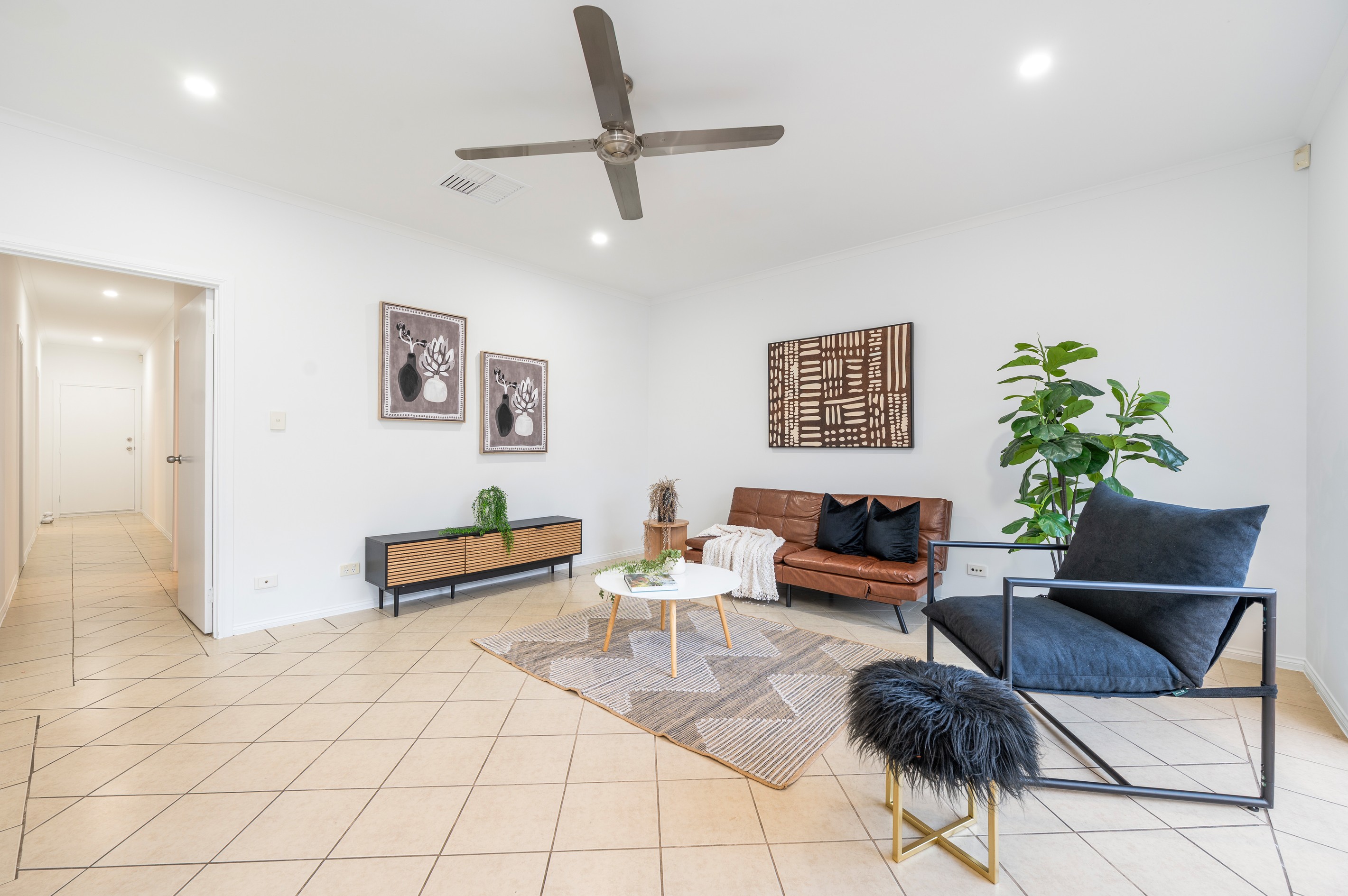 4 Lincoln Place, Mawson Lakes, SA 5095